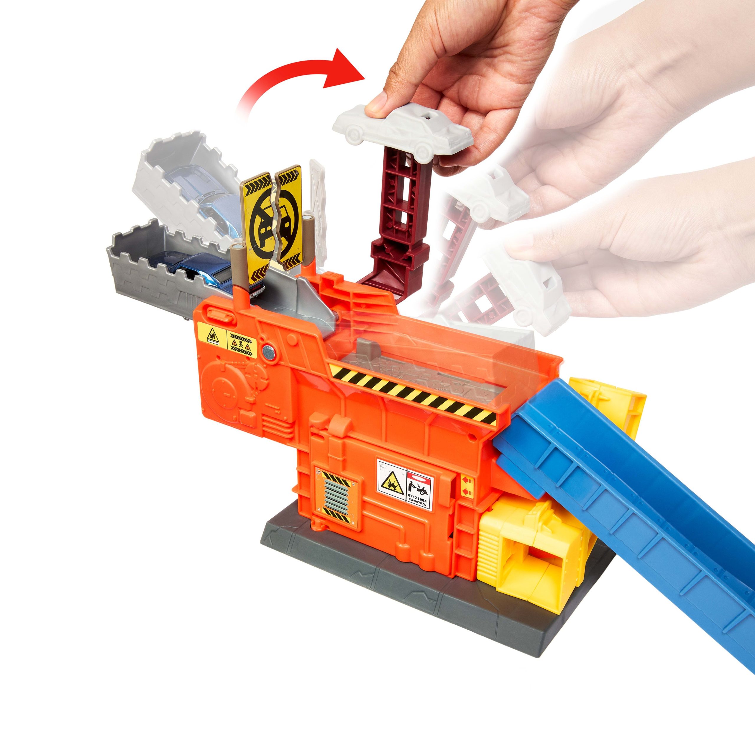 Matchbox The Movie Smalley's Launch & Crush Playset inspired By The Film. 1 Toy Die-Cast Car - Image 4