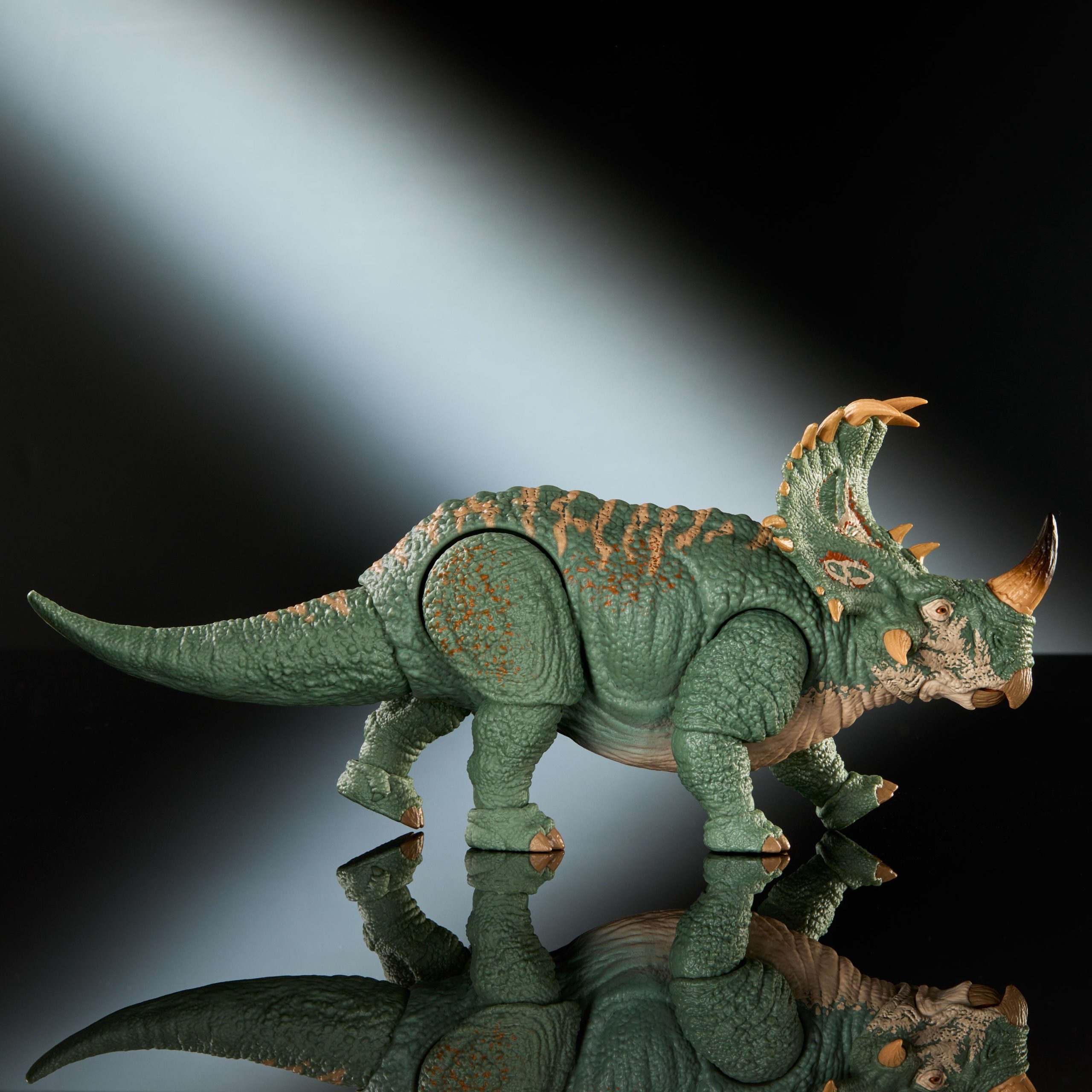 Jurassic World Hammond Collection Dinossauro de Brinquedo Sinoceratops - Image 3