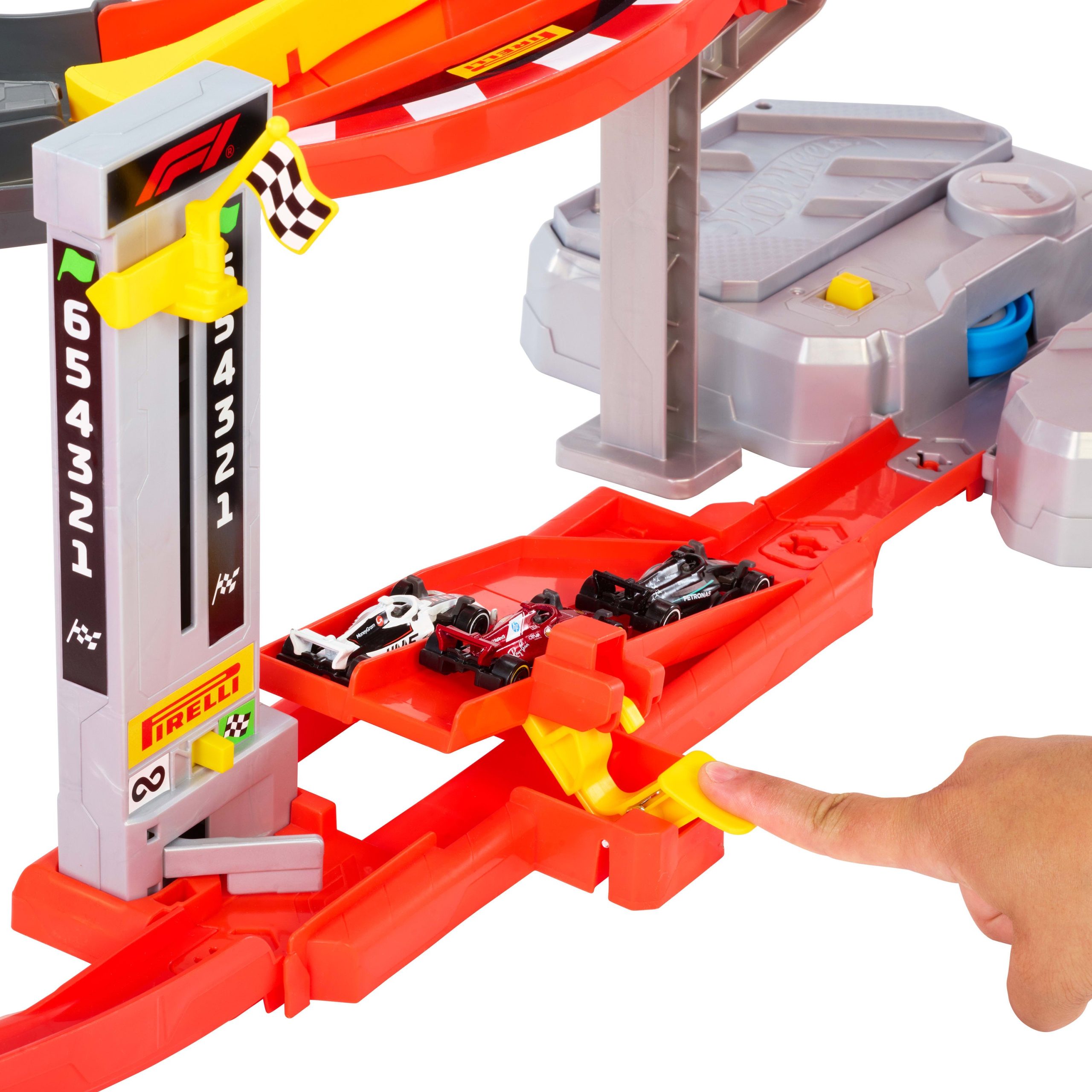 Hot Wheels Racing Formula 1 Downhill Circuit Race With 3 F1 Die-Cast Toy Cars in 1:64 Scale - Image 2