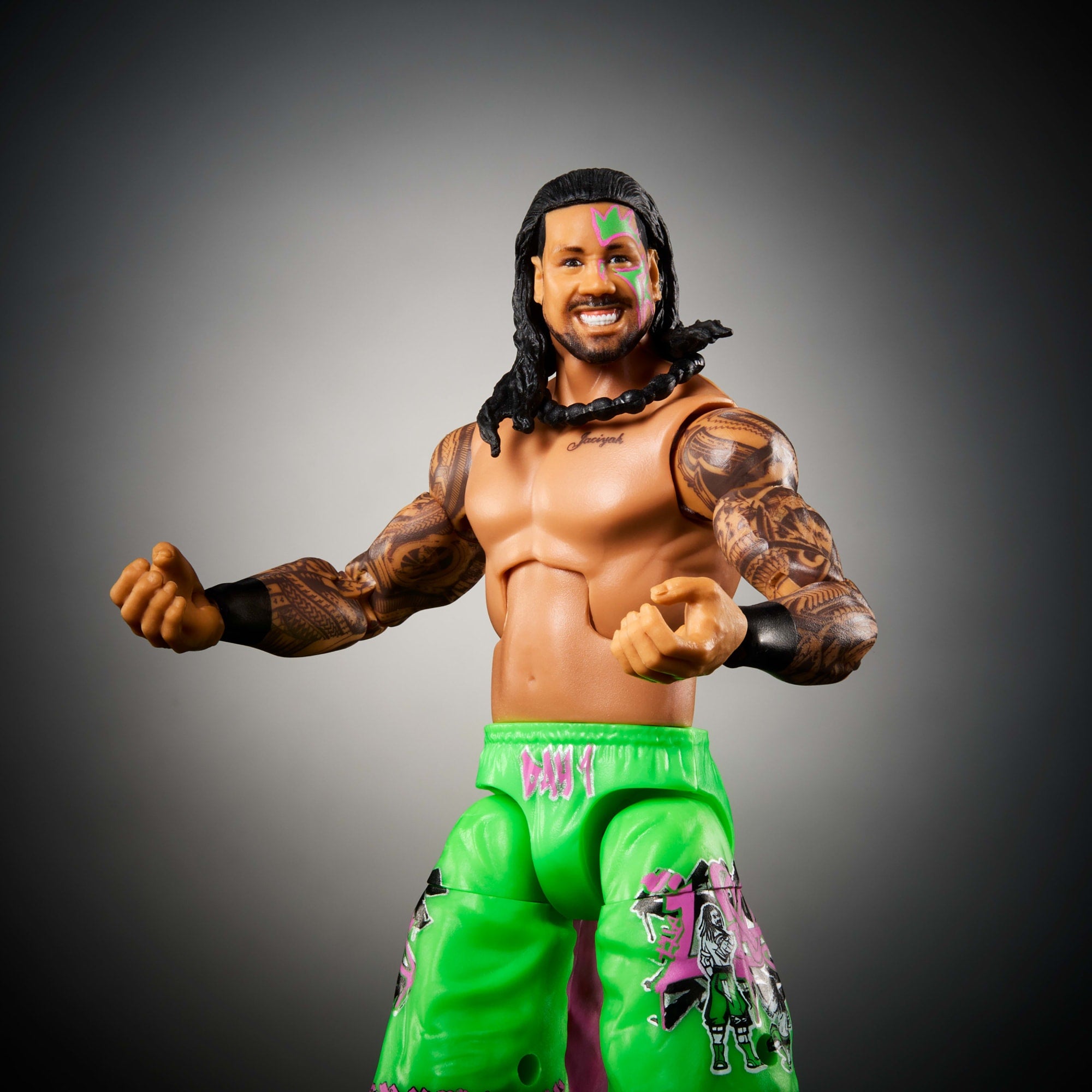 WWE Figura de Acción Elite Jey Uso verde - Image 3