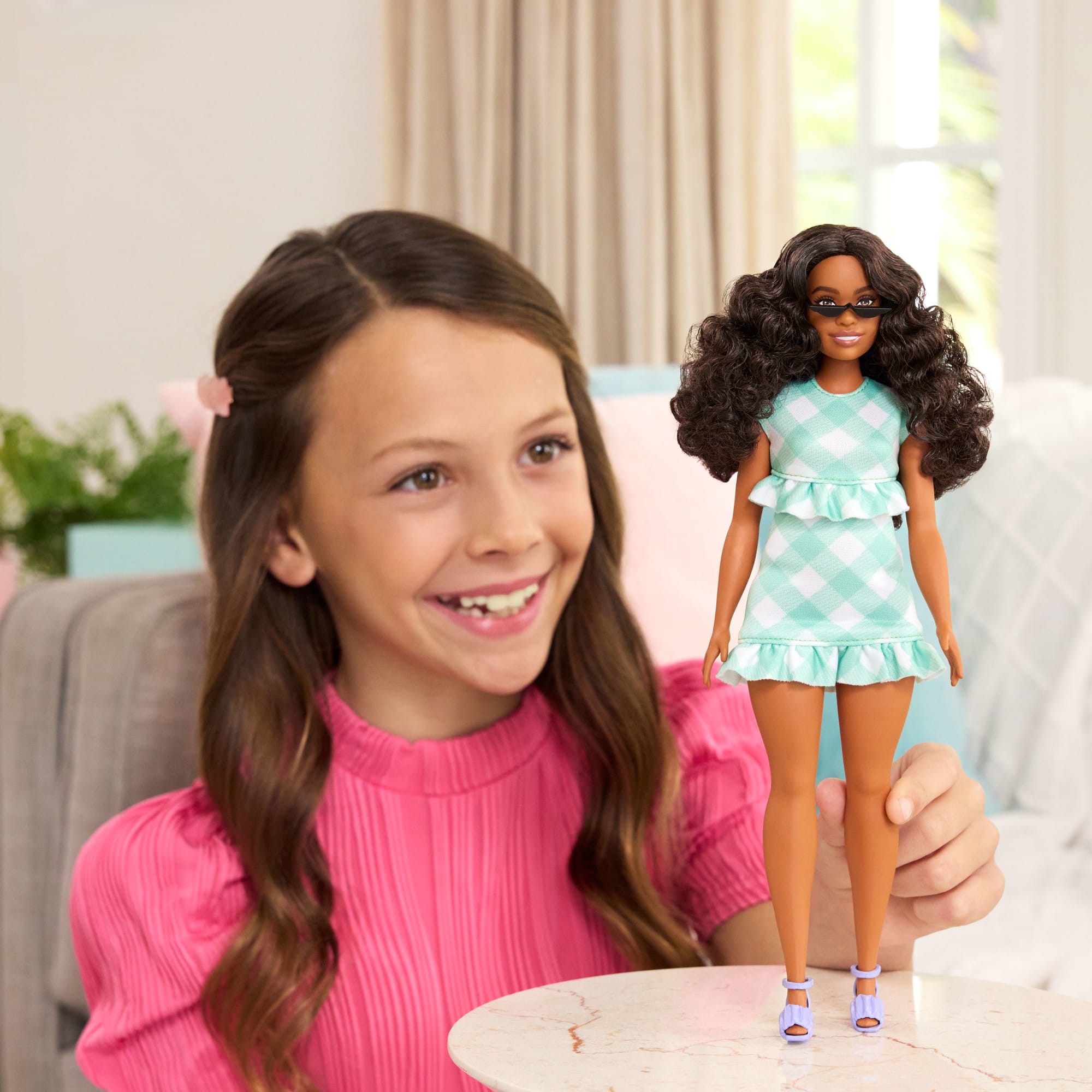 Barbie® Poupée Barbie Fashionistas Robe Vert Menthe - Image 2