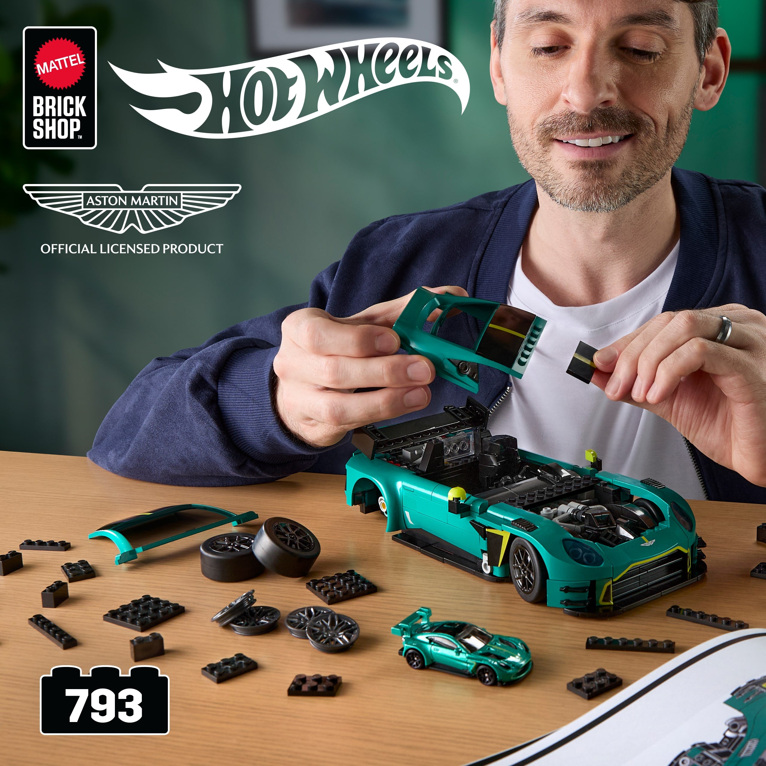 Mattel Brick Shop Hot Wheels '24 Aston Martin Vantage Gt3 Building Toy Kit (793 Pieces). For Collectors - Image 2