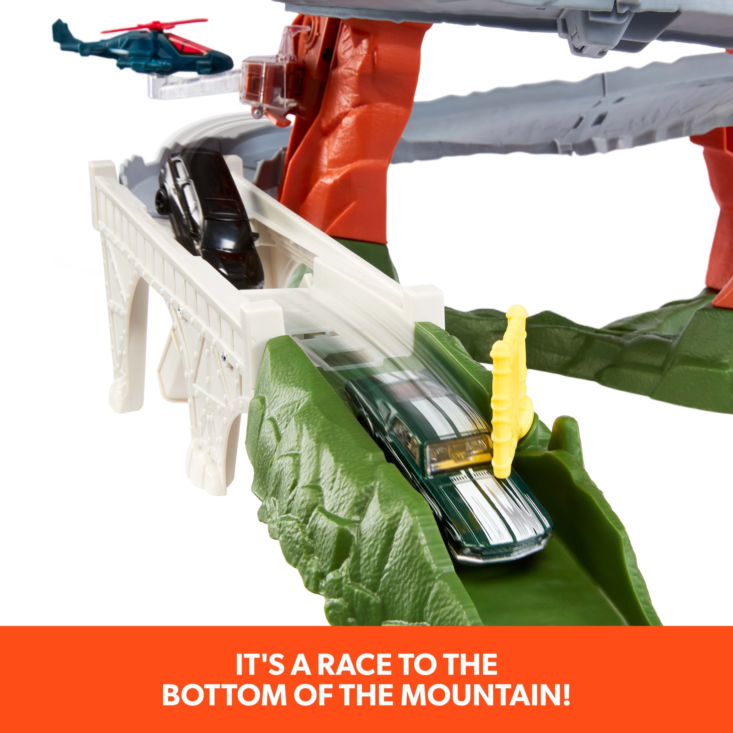 Matchbox The Movie Mountain Helicopter Escape Playset With 2 Toy Cars & 1 Helicopter - Image 5