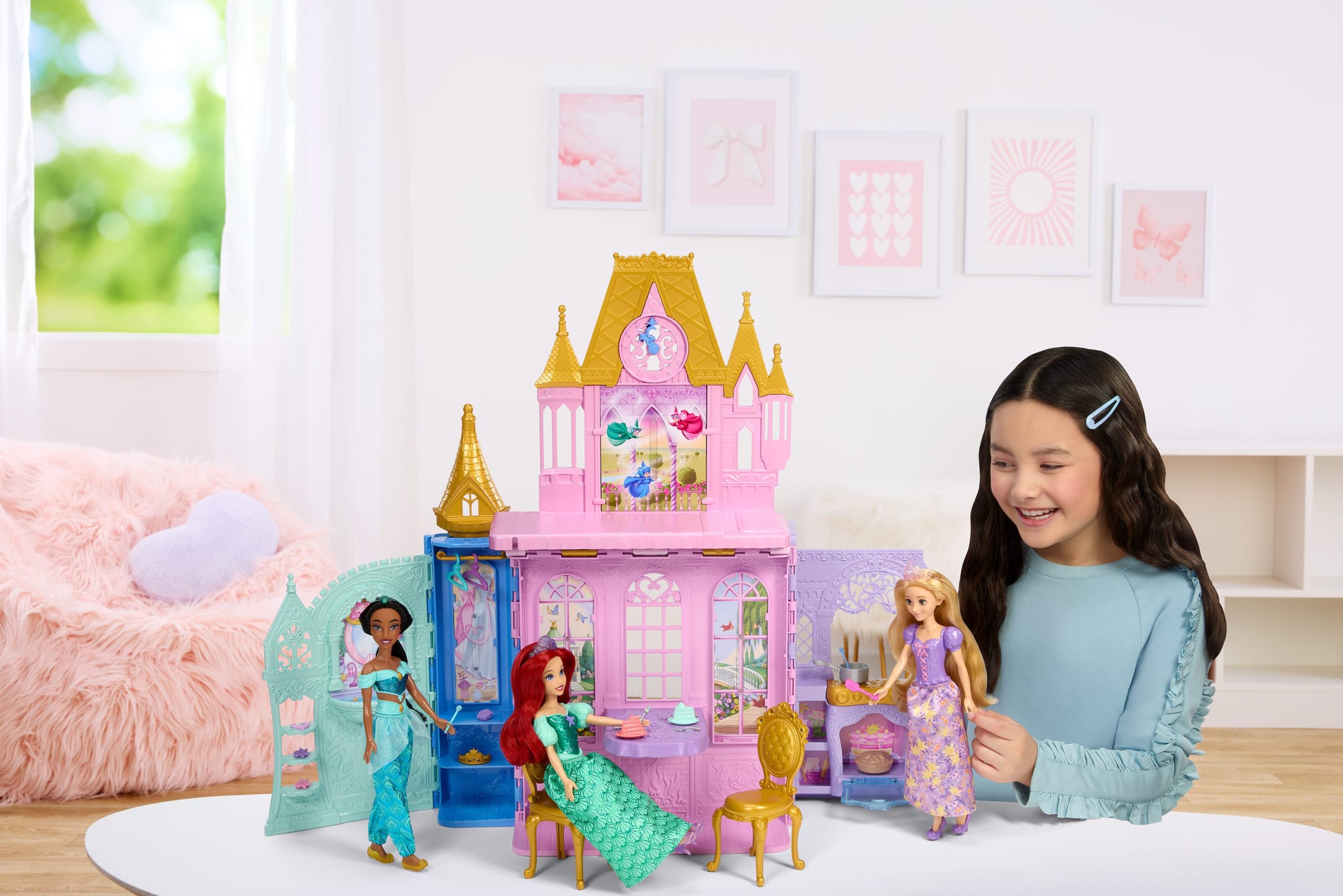 Disney Princess Rapunzel Doll And Close & Carry Castle Playset With 5 Play Areas & 20 Accessories - Image 2