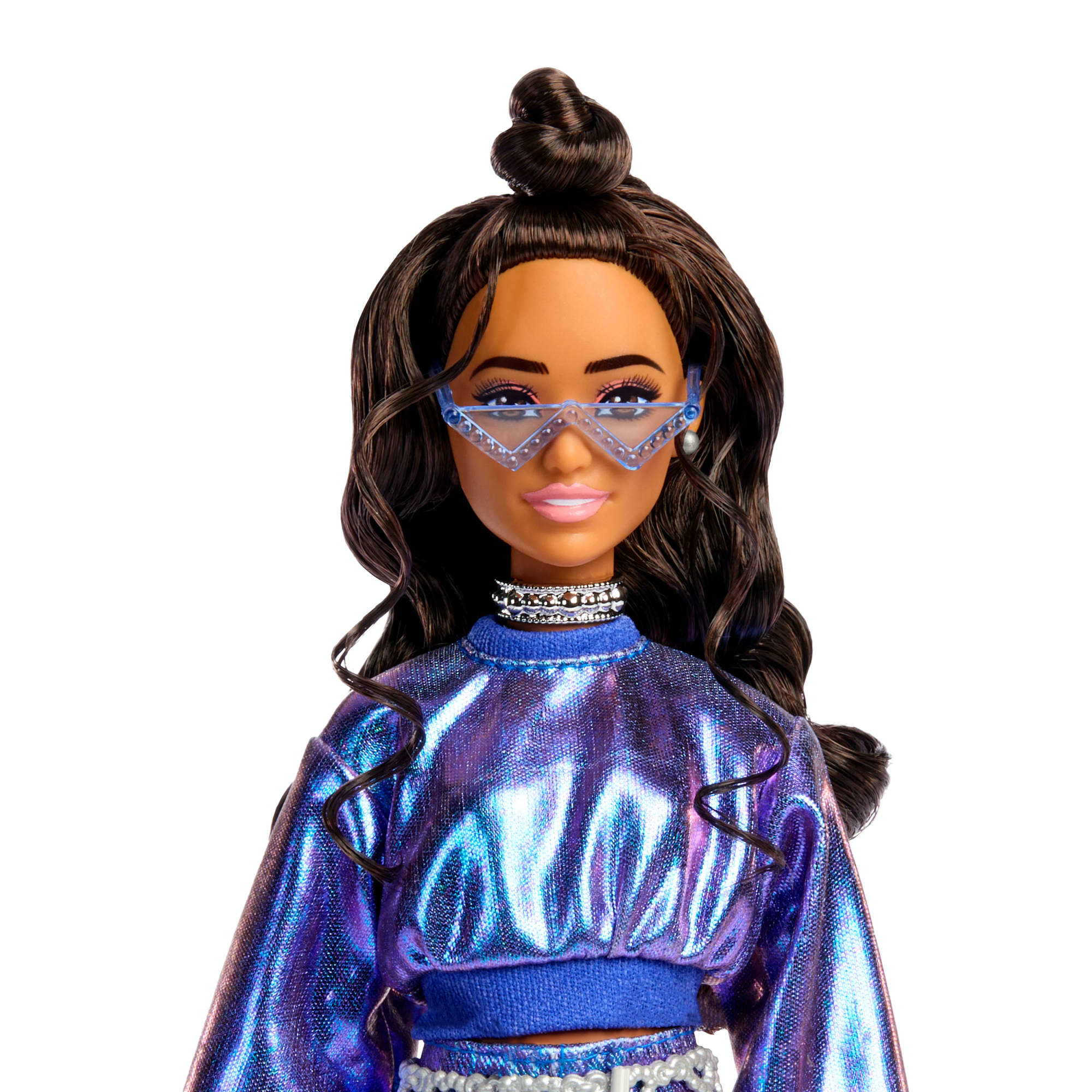 Barbie Fashionista Boneca Deluxe Cabelo Castanho e Cojunto Azul Metálico - Image 3