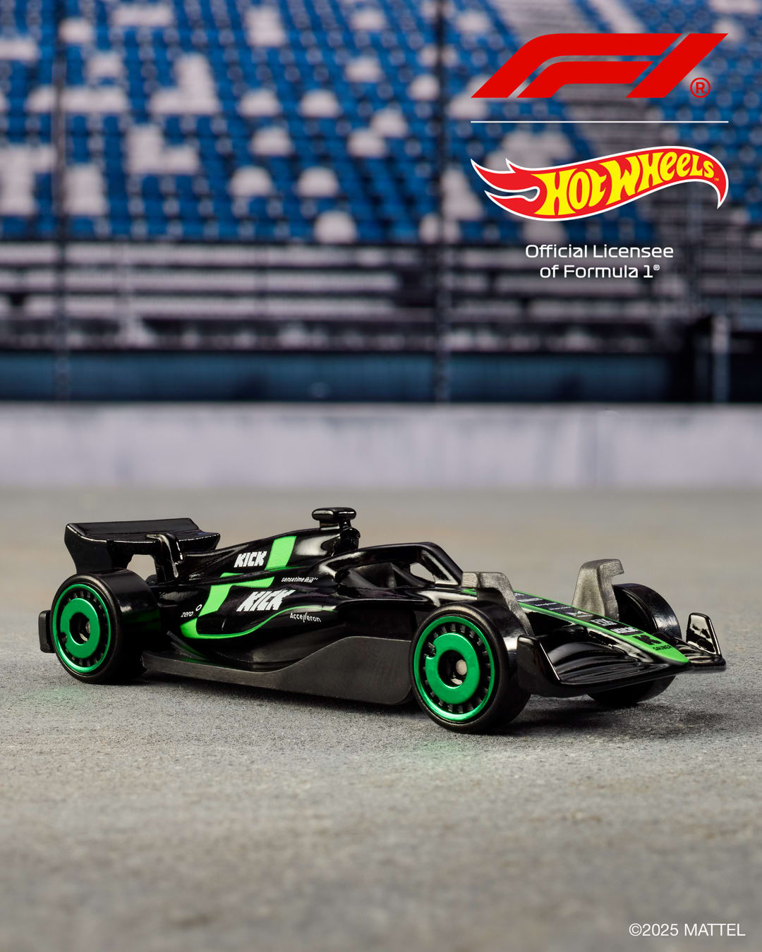 Hot Wheels 5-Pack Race Team. Set Of 5 Formula 1-Themed 1:64 Scale Die-Cast Toy Cars - Image 4