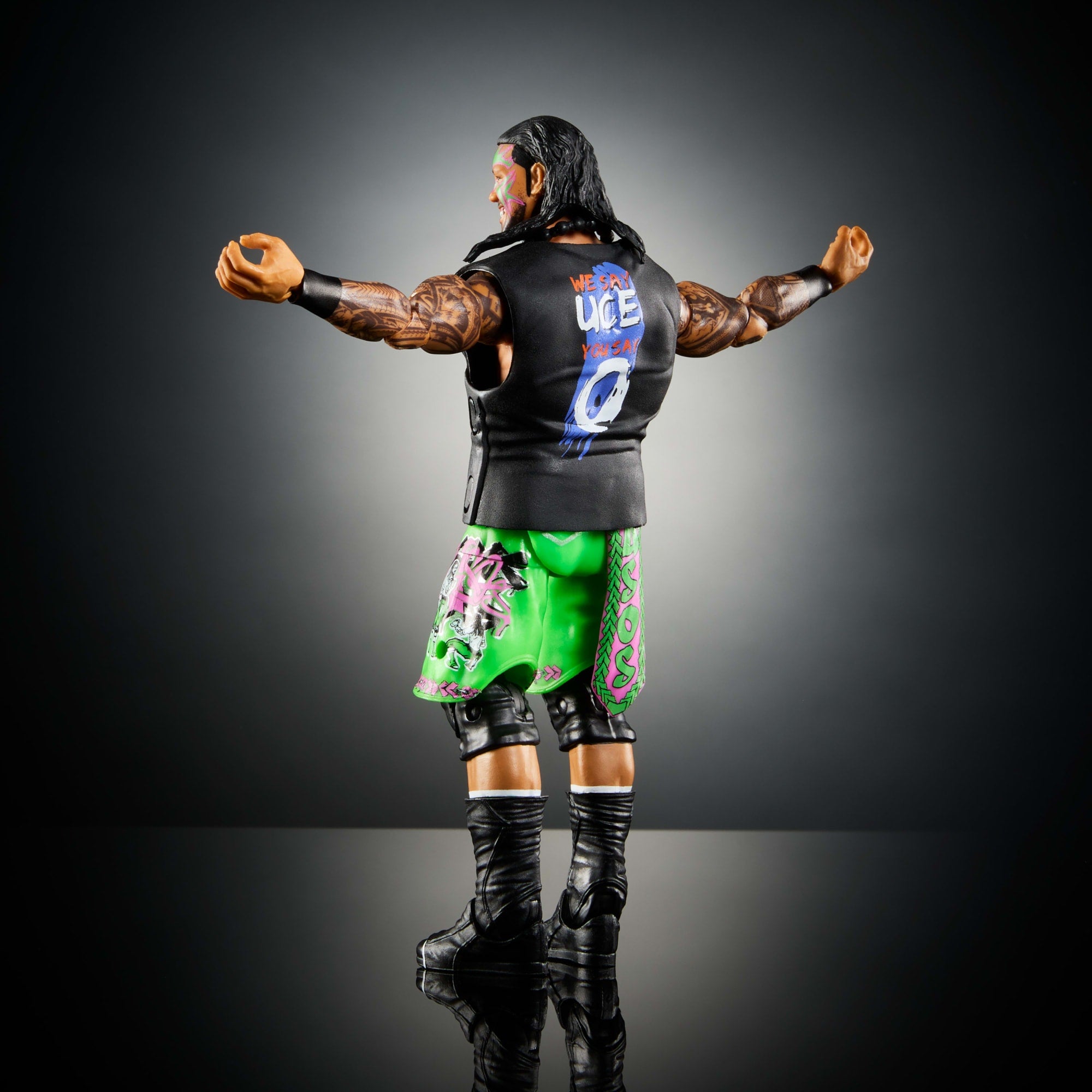 WWE Figura de Acción Elite Jey Uso verde - Image 6