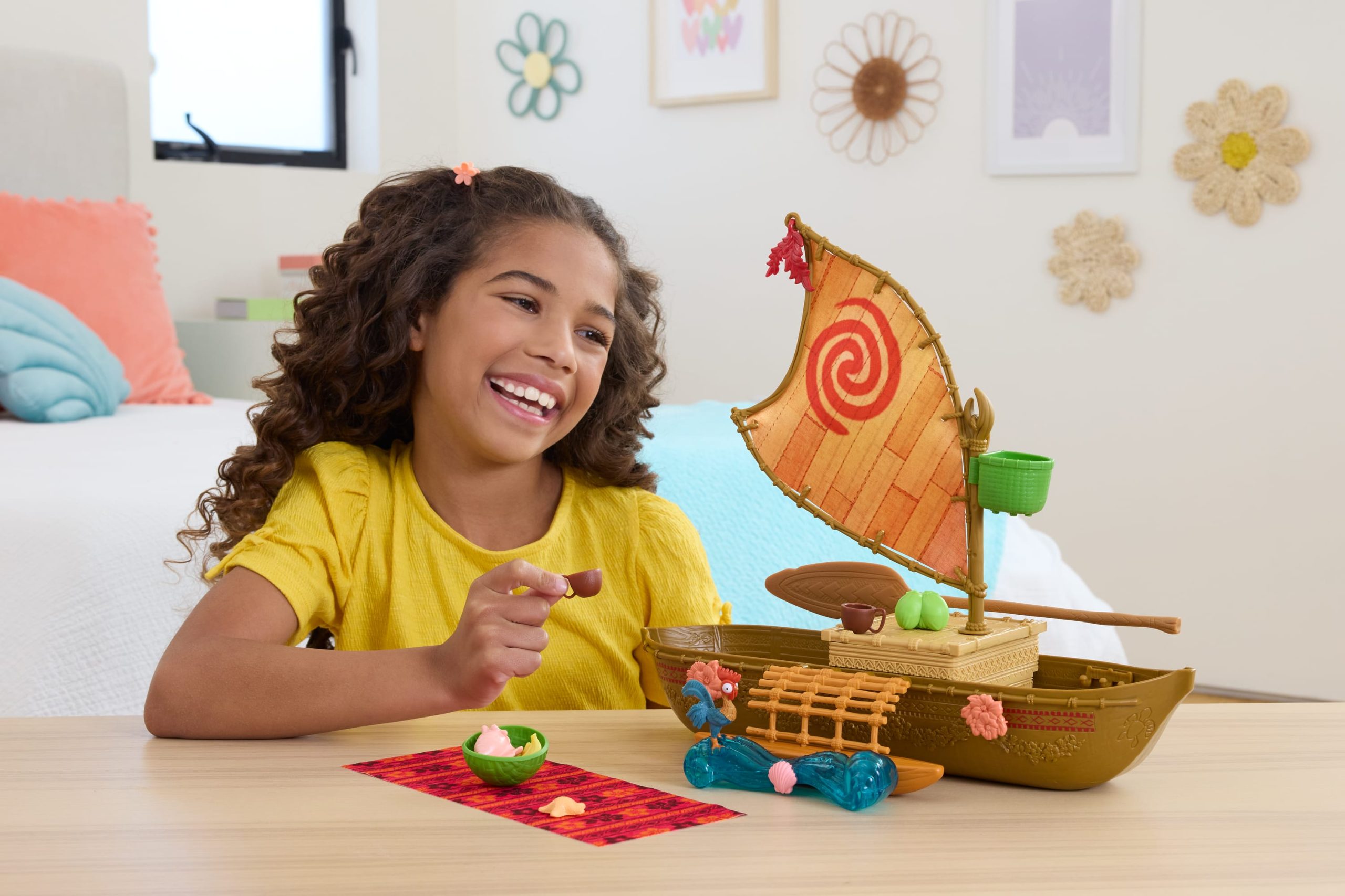 Disney Moana Floating Ocean Voyager Canoe Playset With 5 Play Areas. 9 Accessories & Animal Figure - Image 2