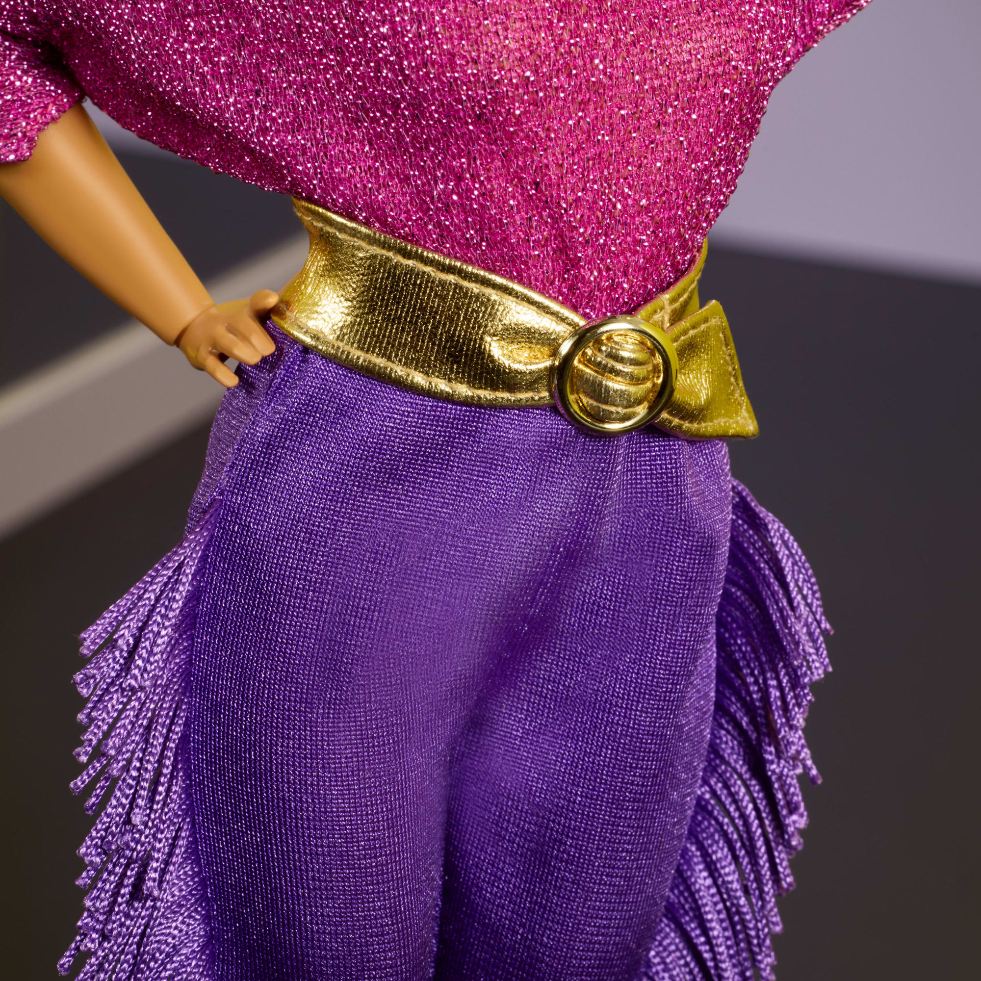 Barbie Signature Tribute Collection Debbie Allen Doll in Purple Fringe Pants And Legwarmers - Image 4