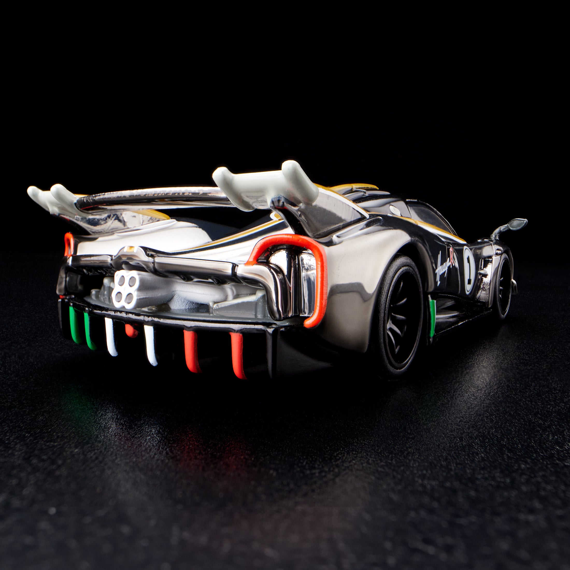 Hot Wheels RLC Exclusive '21 Pagani Huayra R - Image 9