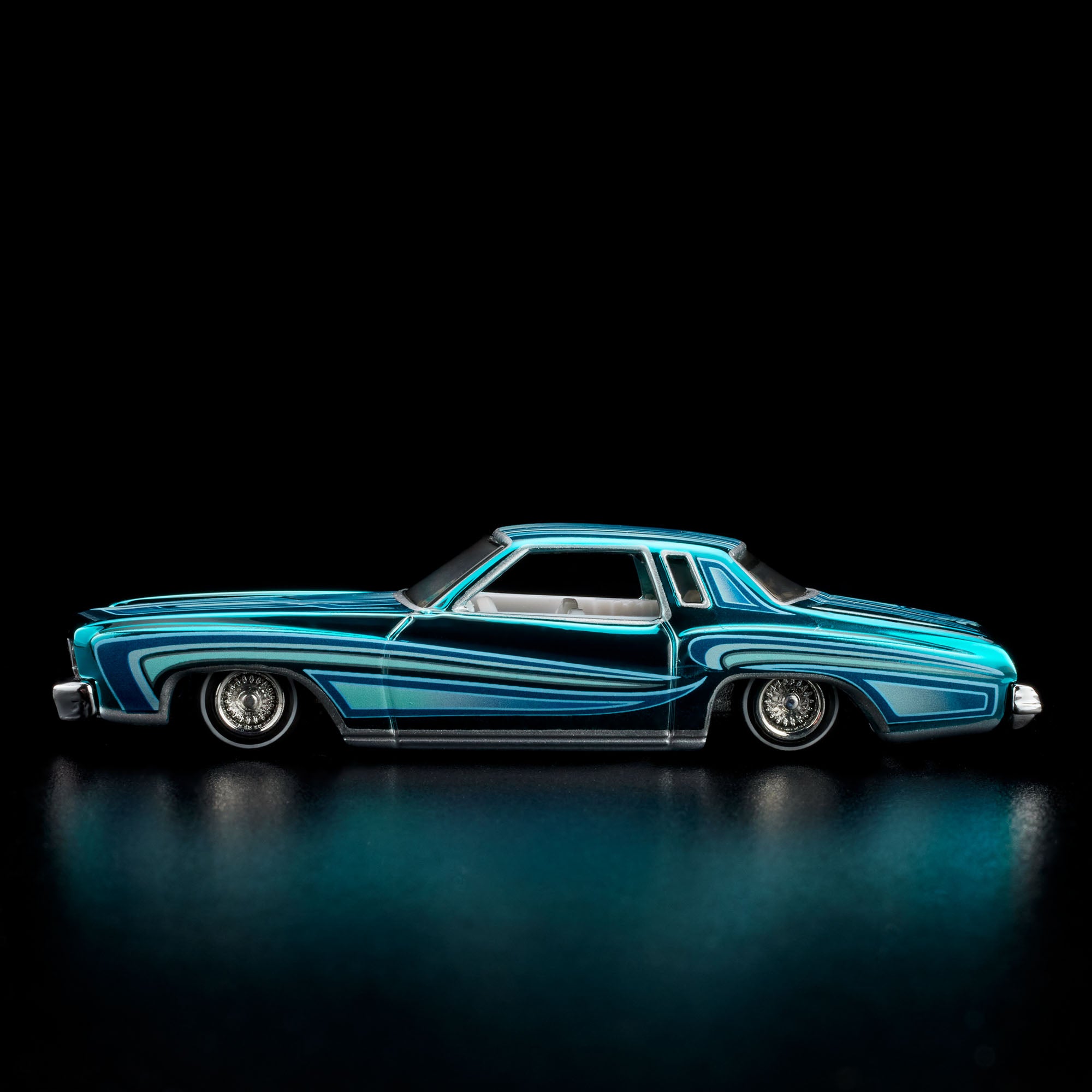 Hot Wheels RLC Exclusive 1975 Chevrolet Monte Carlo - Image 10