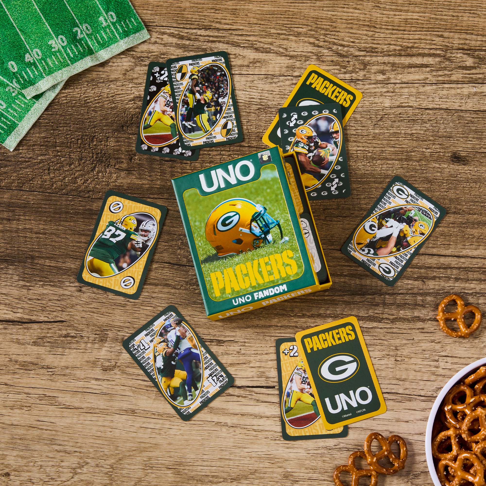 UNO Fandom NFL Green Bay Packers Game Deck - Image 4