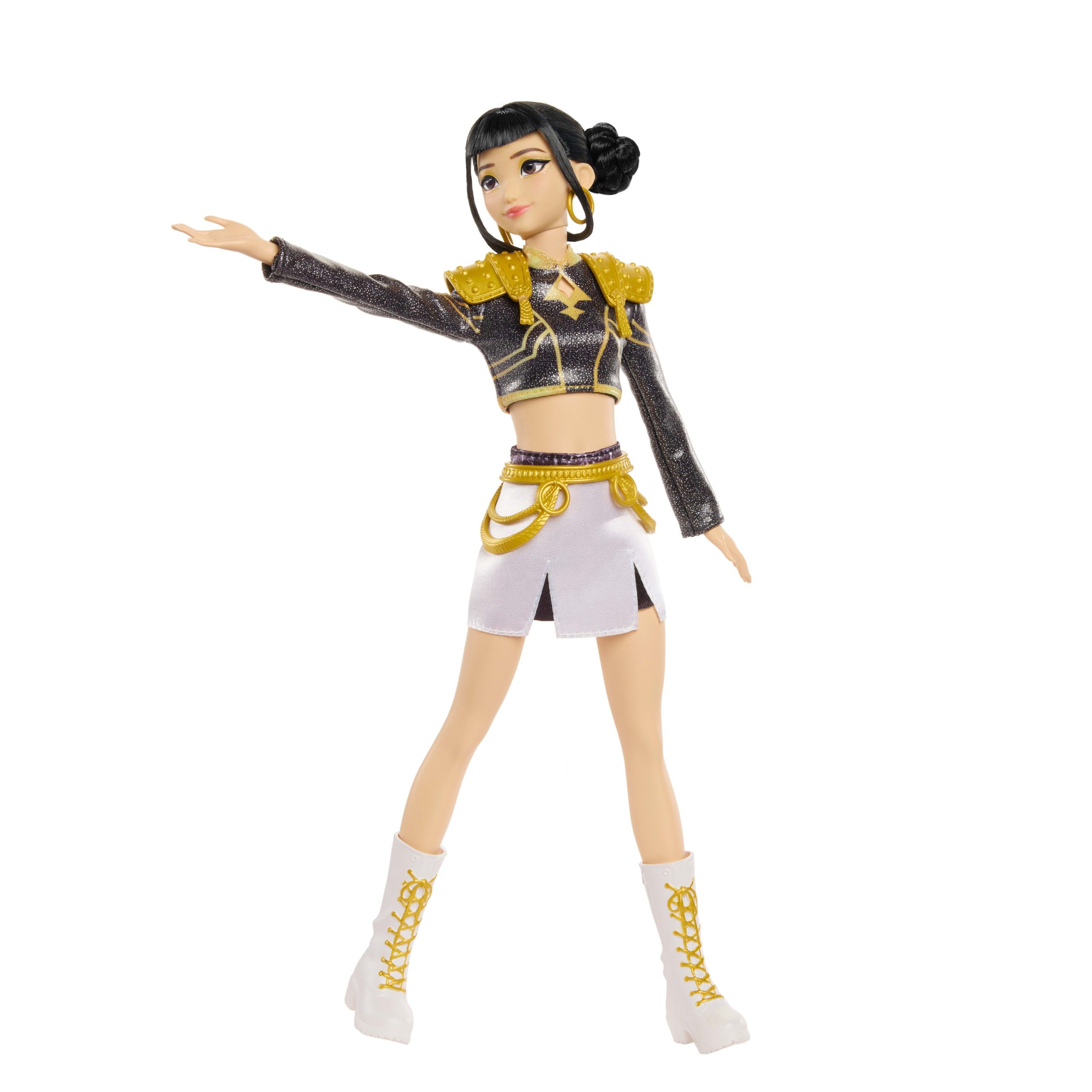 KPop Demon Hunters HUNTR/X Zoey Golden Singing Doll in Removable Outfit & 5 Posable Joints - Image 5