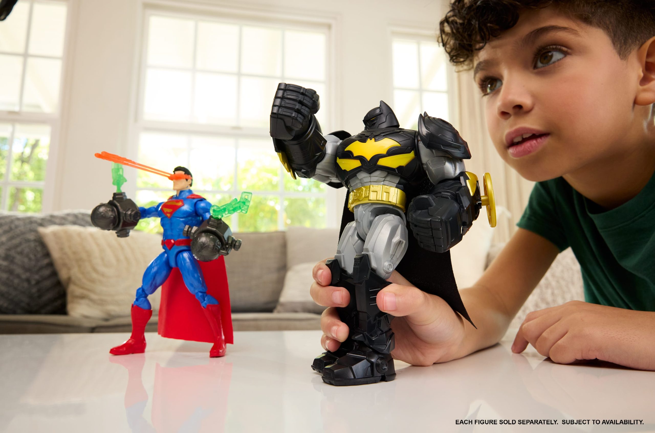 DC Premier 6.5 inch Heat Vision Superman Figure With Action. Lights & 10 Sounds. Posable - Image 2