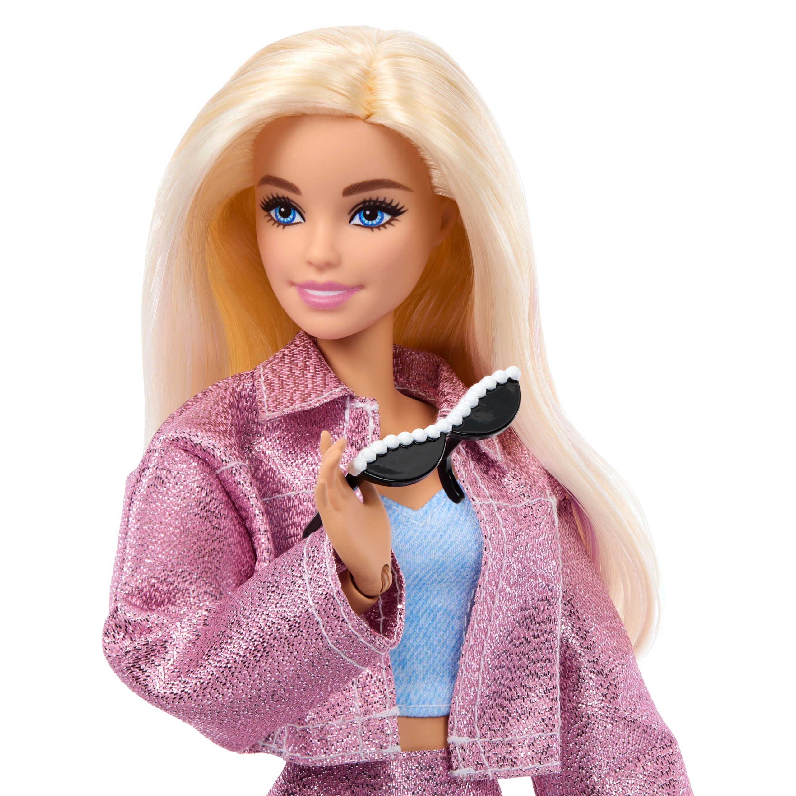 Barbie Deluxe Style Doll With 4 Fashions. 4 Accessories. 4 Interchangeable Hands & Color Change Hair - Image 2