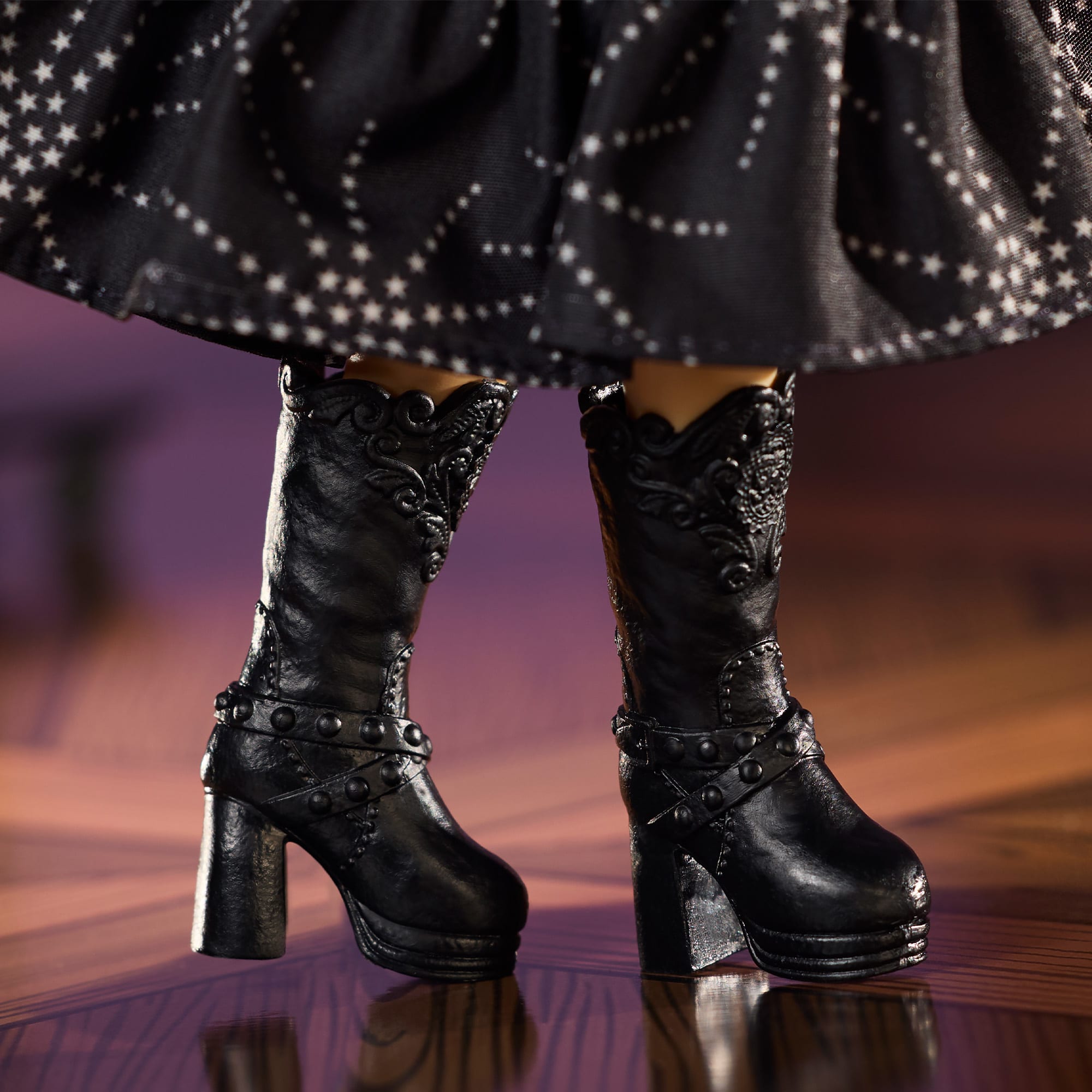 Barbie Inspiring Women Anna Sui Doll - Image 5