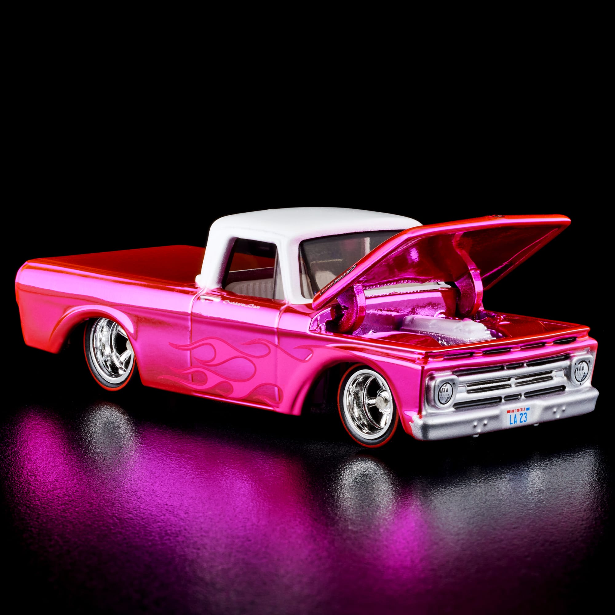 Hot Wheels RLC Exclusive Pink Edition 1962 Ford F100 - Image 3