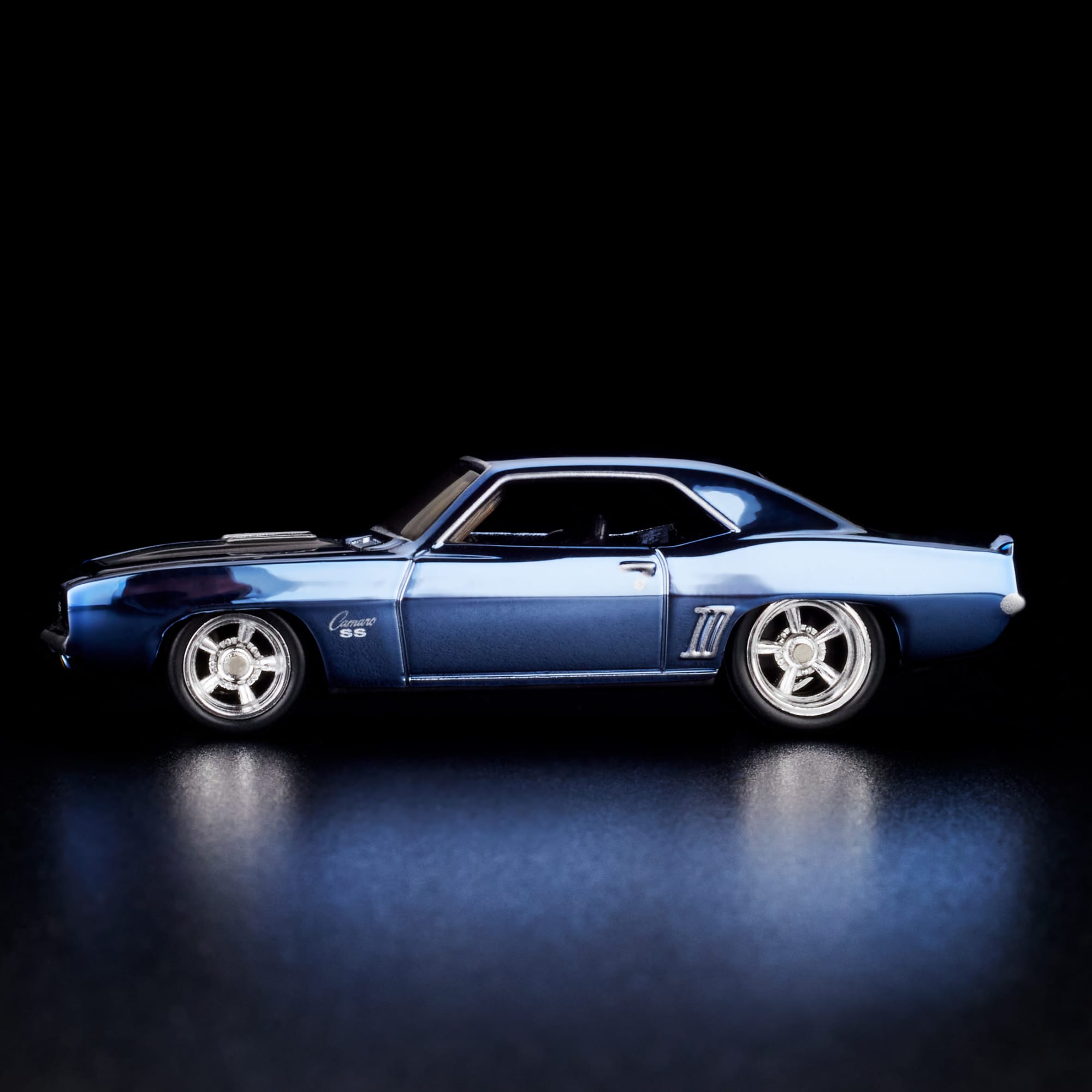 Hot Wheels RLC Exclusive 1969 Chevy Camaro SS - Image 2