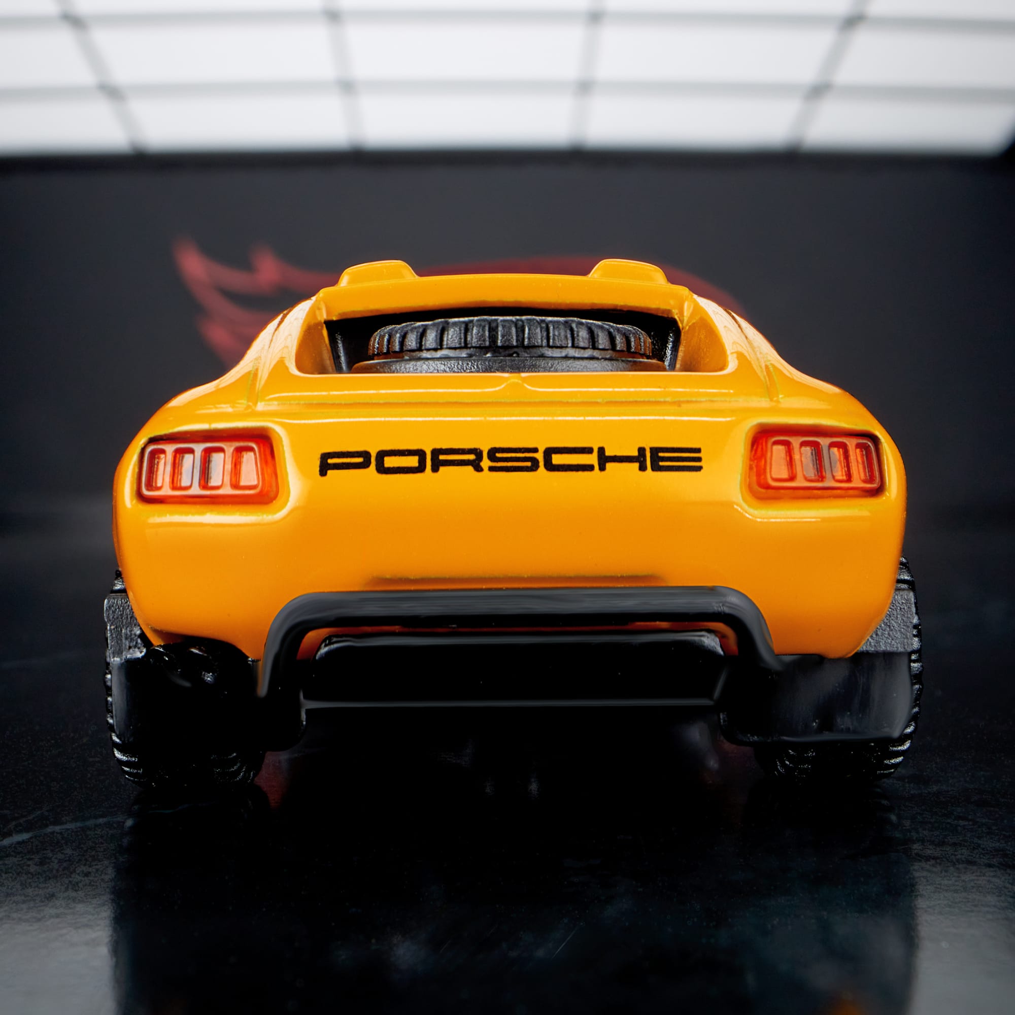 Hot Wheels Elite 64 Porsche 928 Safari - Image 6