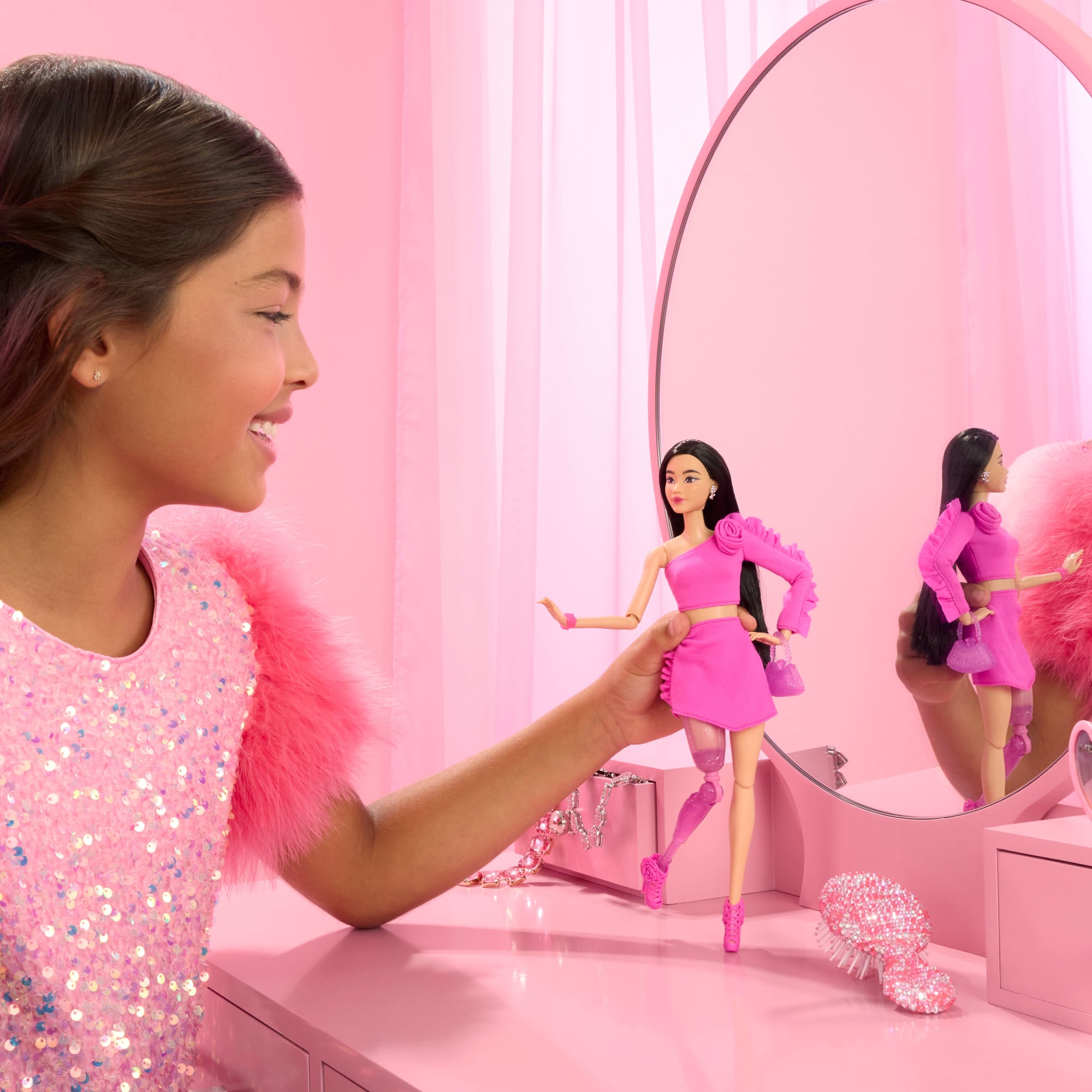 Barbie Fashionista Muñeca Deluxe Pierna Prostética - Image 2