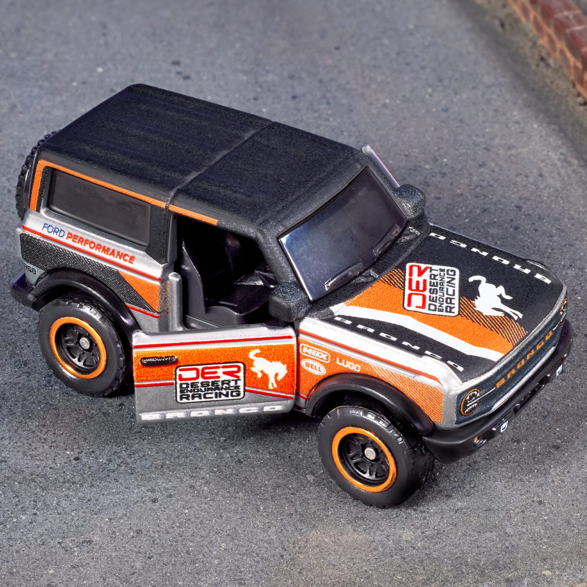 Matchbox 2021 Ford Bronco - Image 14