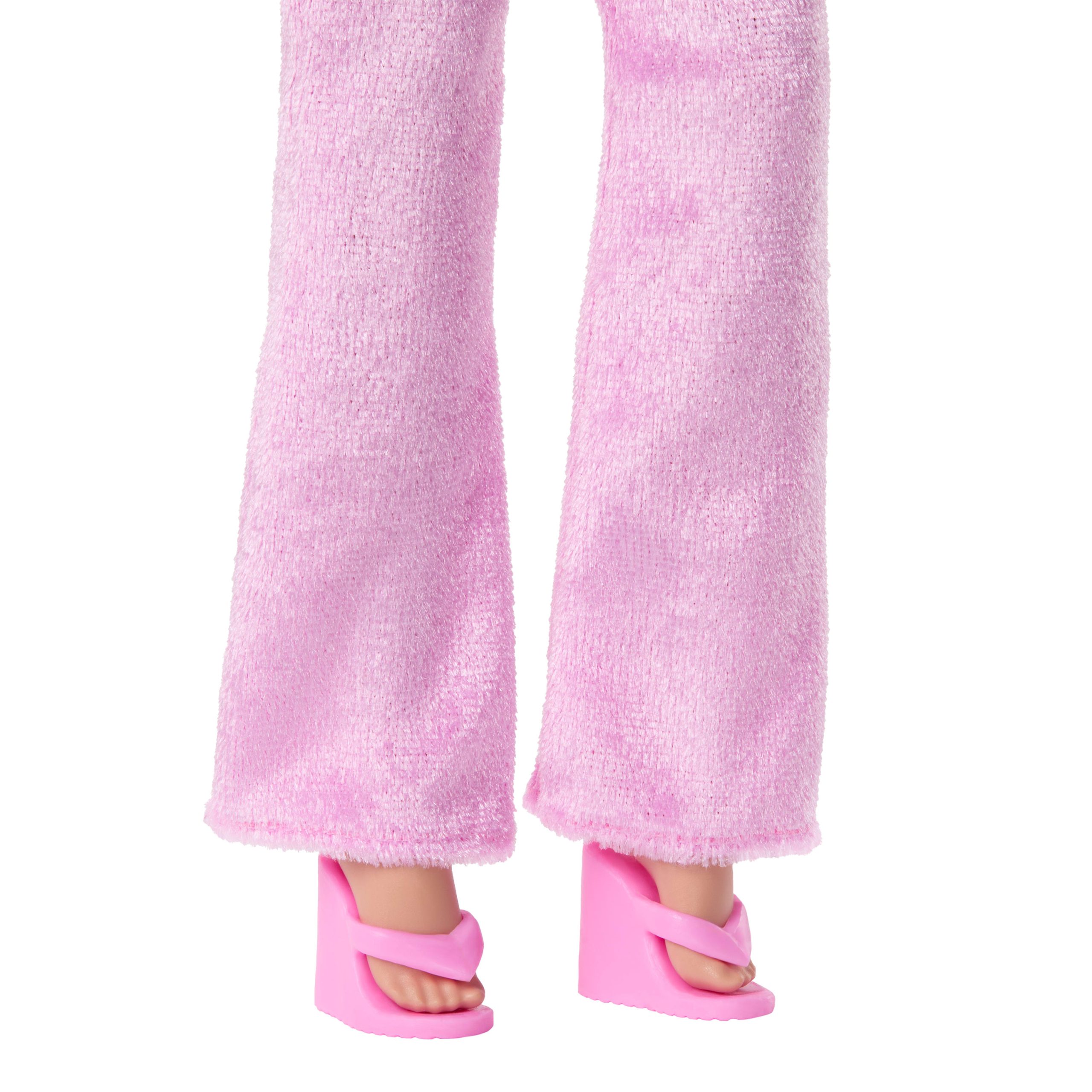 Barbie Dream Besties Weekend Getaway Malibu Fashion Doll With 7 Travel Themed Accessories - Image 4