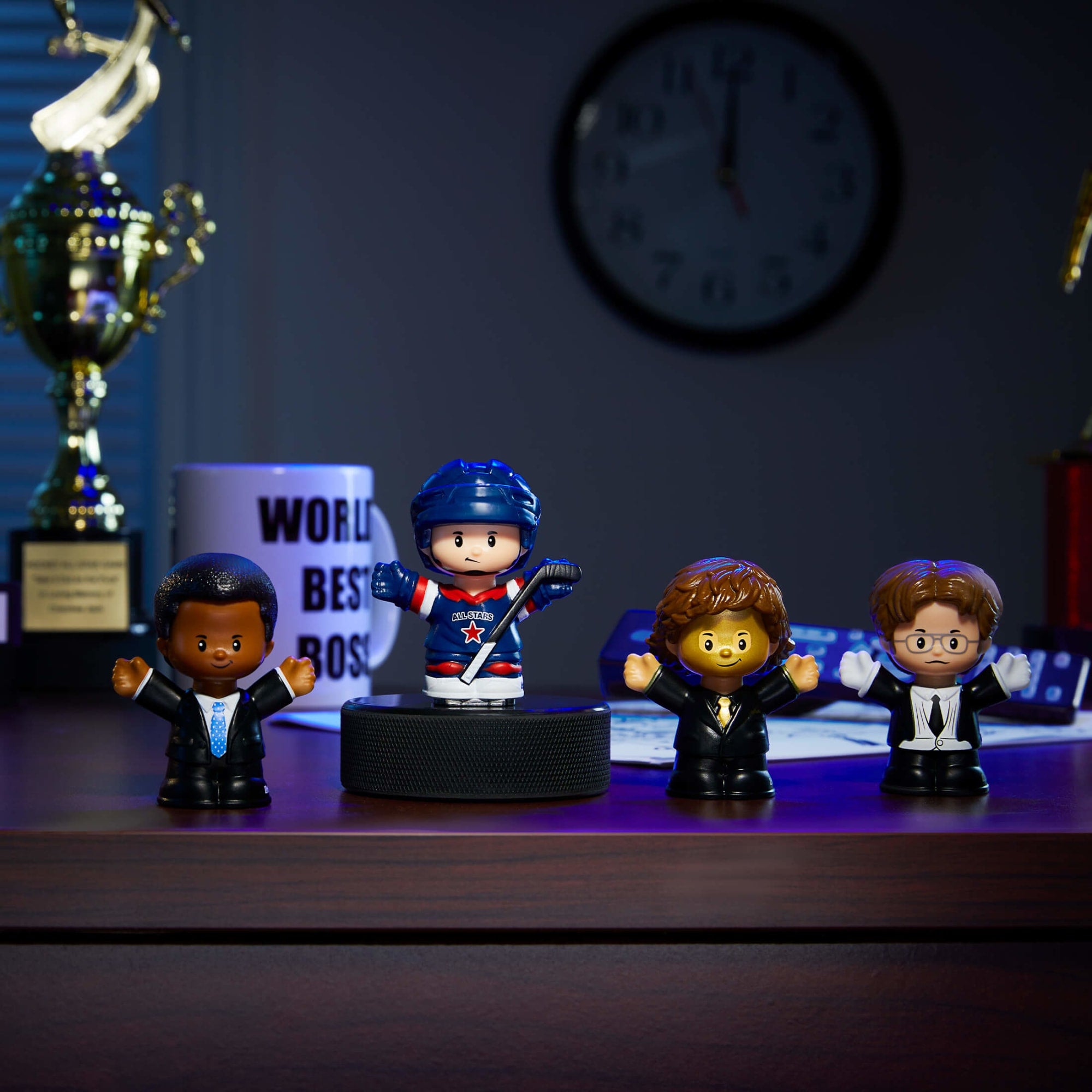 Little People Collector The Office Threat Level Midnight Set - Image 2