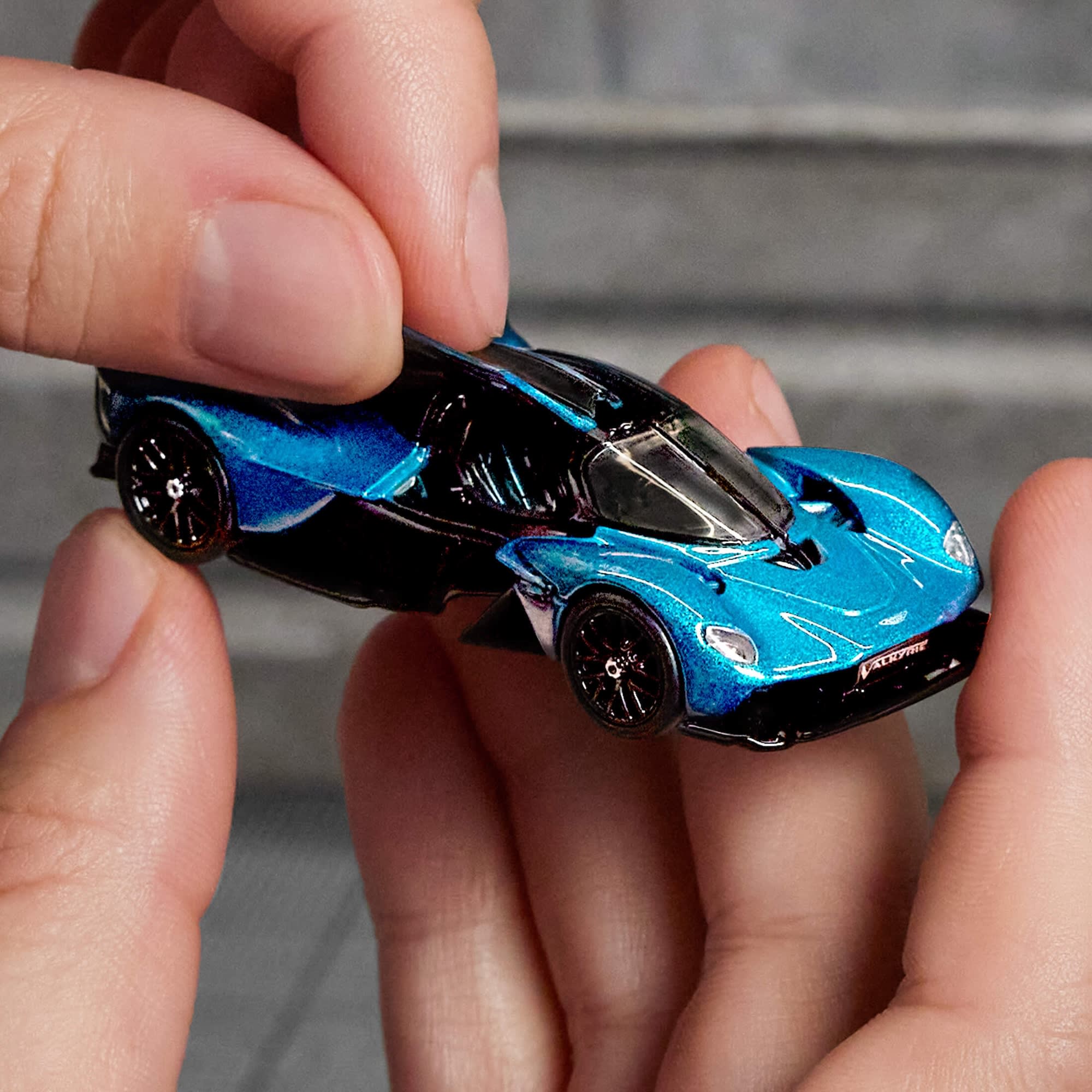 Hot Wheels Elite 64 Aston Martin Valkyrie - Image 12