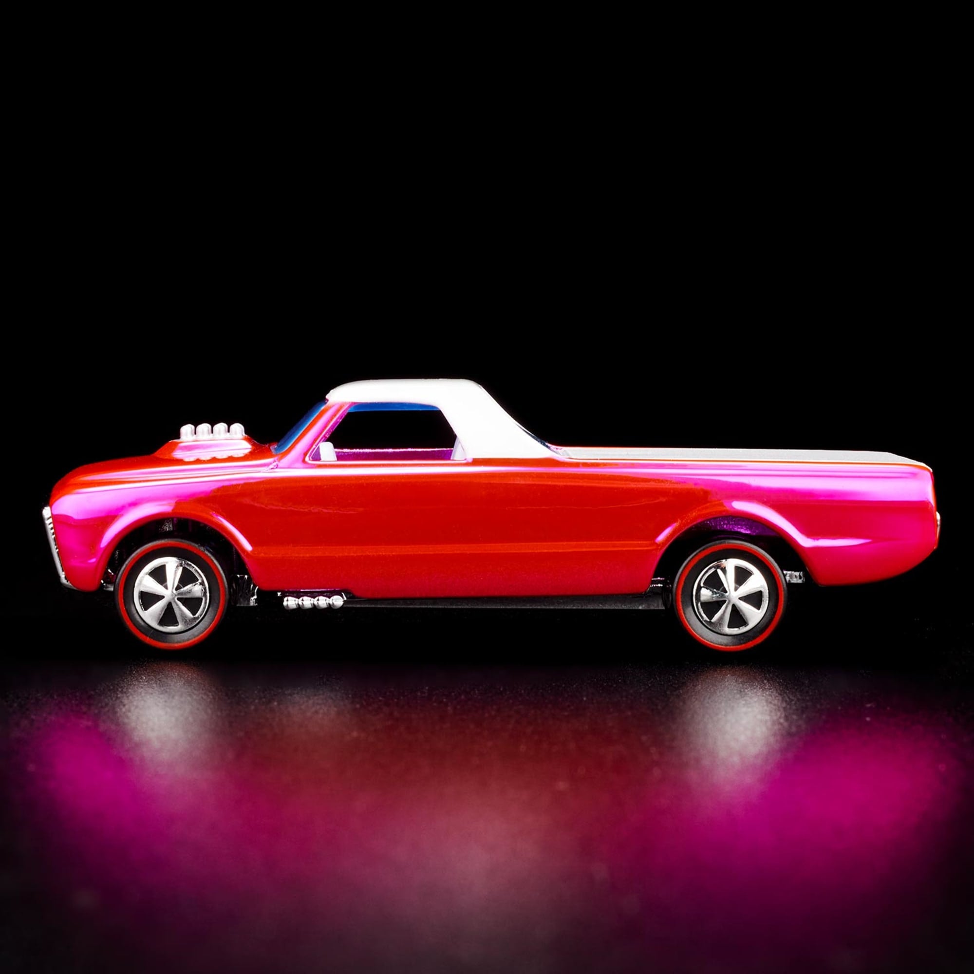 Hot Wheels RLC EXCLUSIVE 2022 PINK EDITIONS CUSTOM FLEETSIDE™ - Image 4