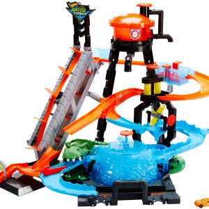 Hot Wheels Ultimate Gator Car Wash Play Set With Color Shifters Car
