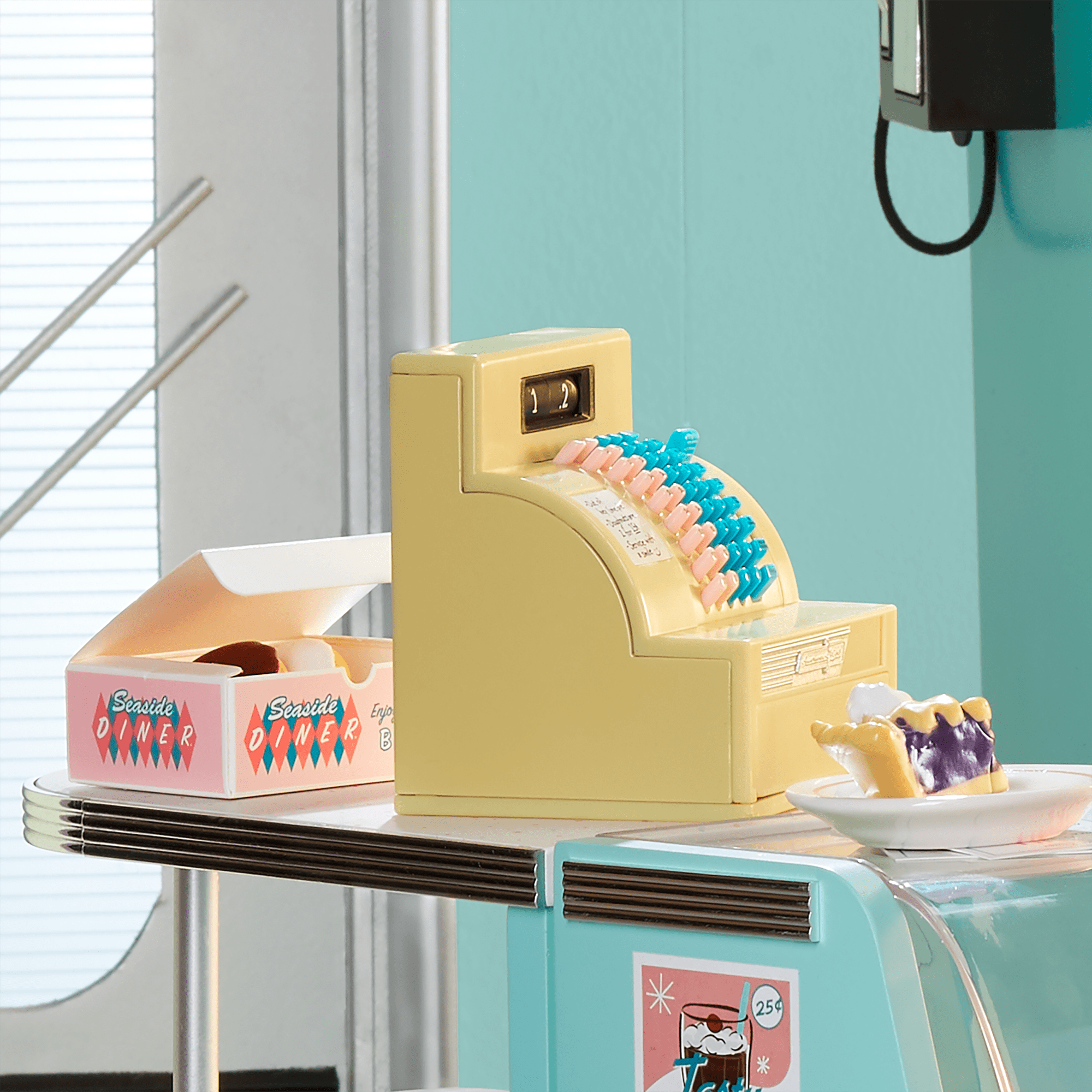 Maryellen's™ Seaside Diner Bakery Case for 18-inch Dolls (Historical Characters) - Image 4