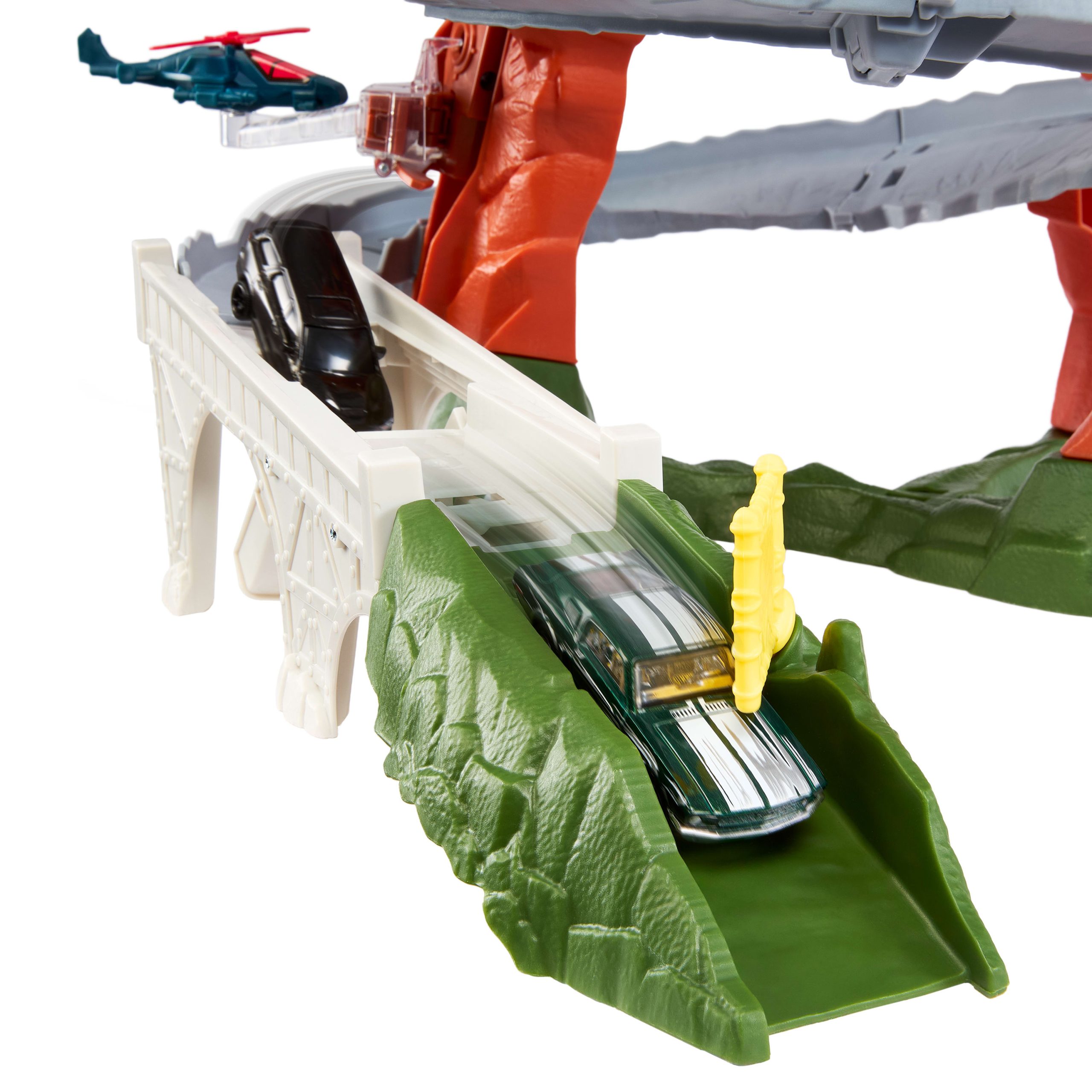 Matchbox The Movie Mountain Helicopter Escape Playset With 2 Toy Cars & 1 Helicopter - Image 5