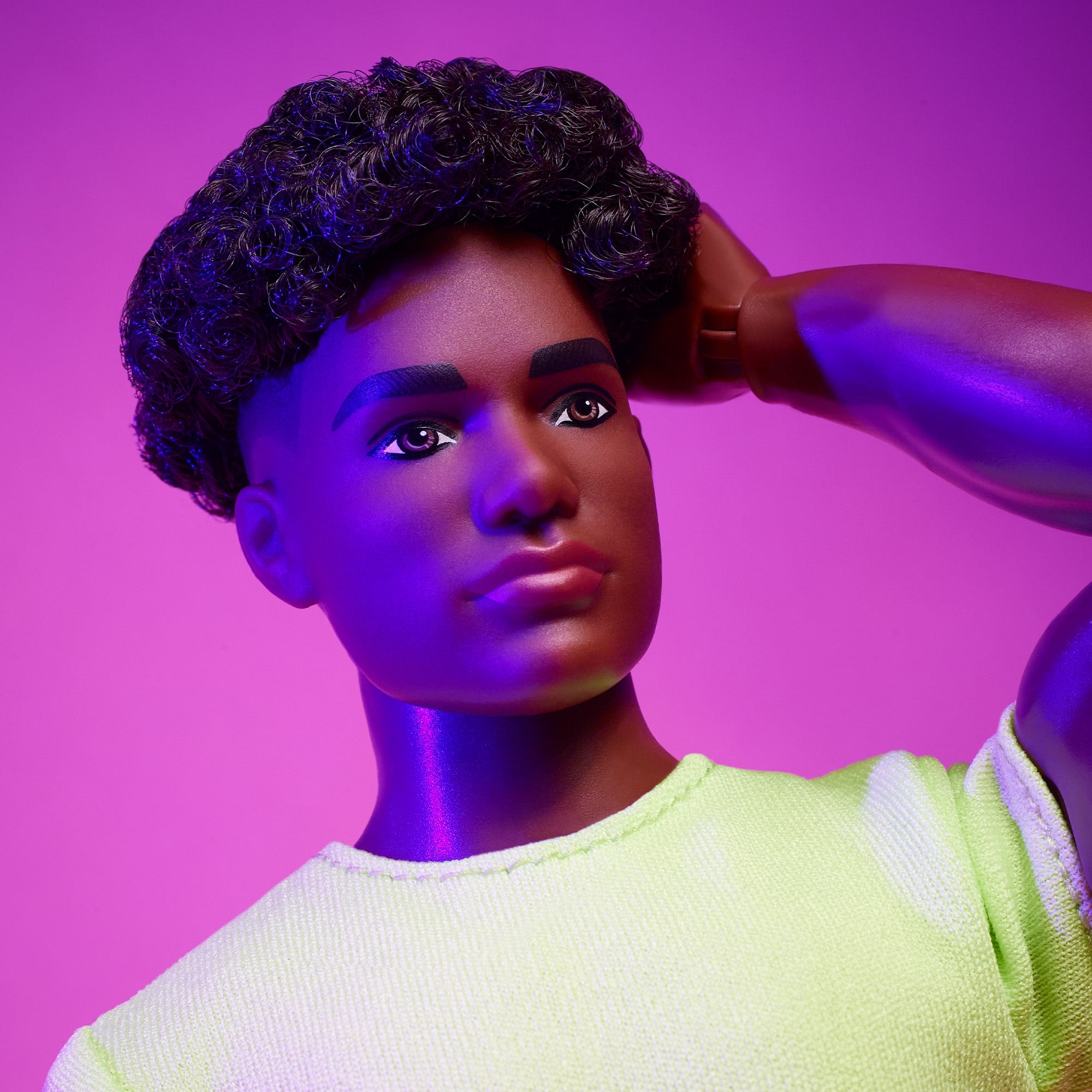 Barbie Looks Doll #25 (Buff Body Ken. Short Black Hair) - Image 6