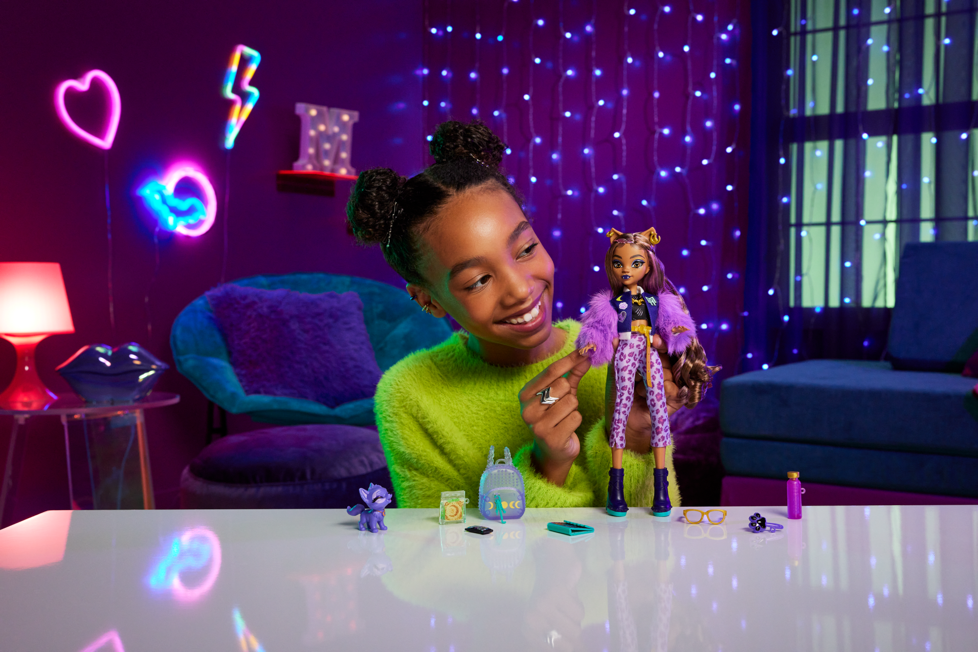 Monster High Clawdeen Wolf Fashion Doll With Pet Dog Crescent And Accessories - Image 2