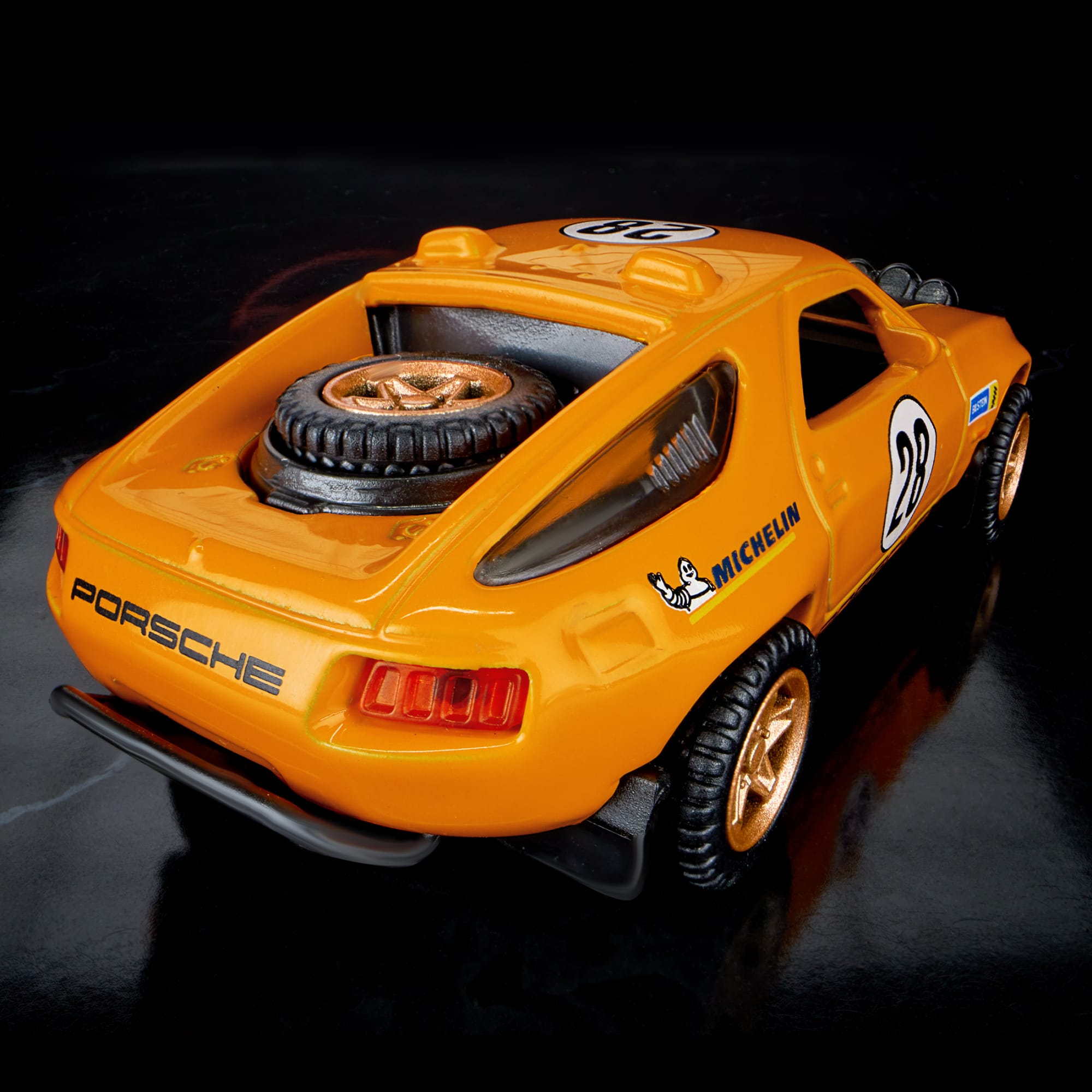 Hot Wheels Elite 64 Porsche 928 Safari - Image 9