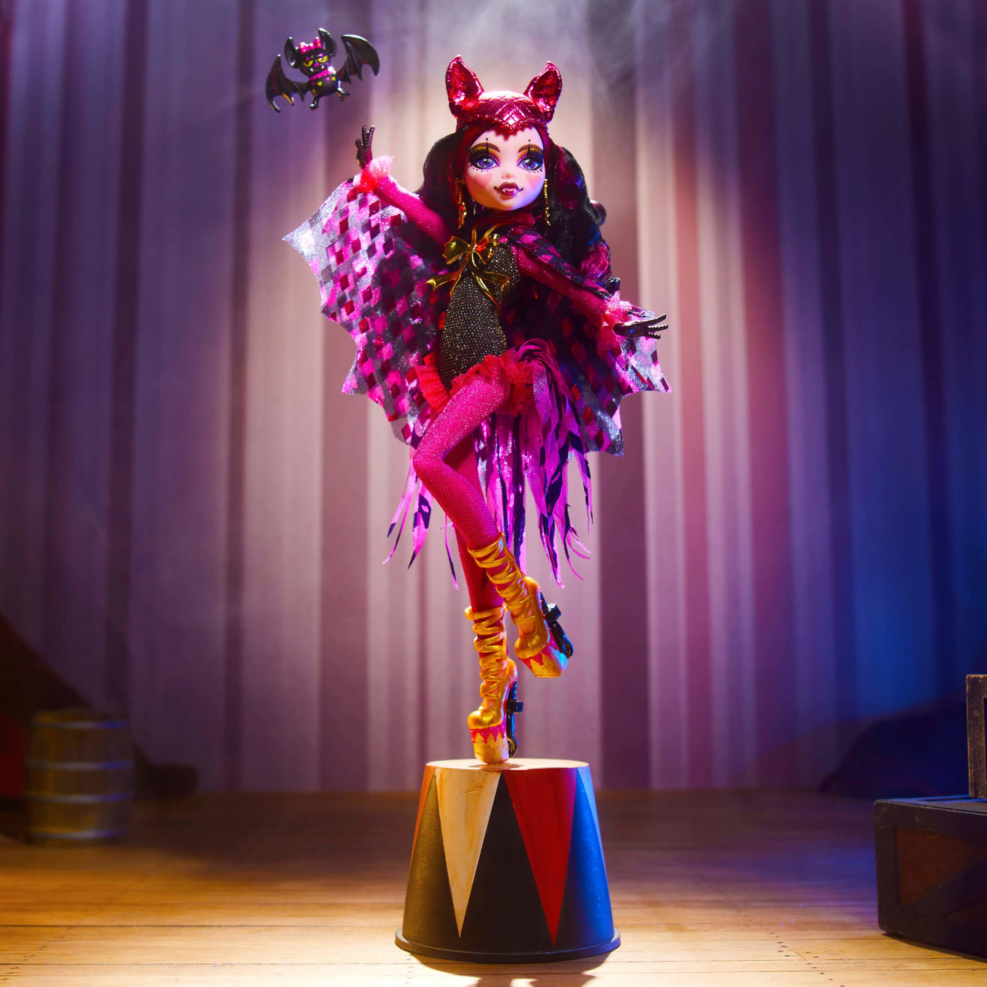 Monster High Freak Du Chic Draculaura Figure - Image 5