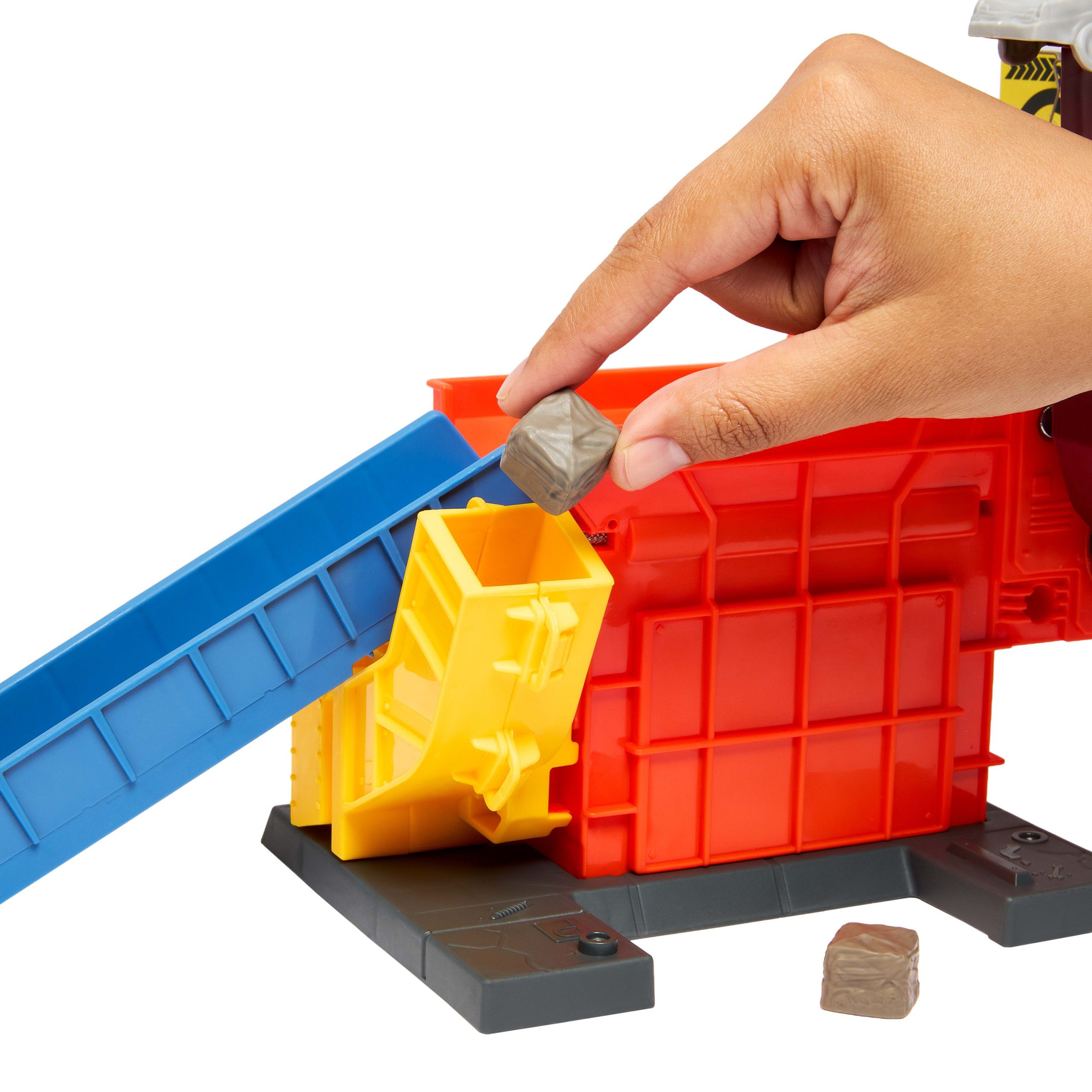 Matchbox The Movie Smalley's Launch & Crush Playset Inspired By The Film. 1 Toy Die-Cast Car - Image 6