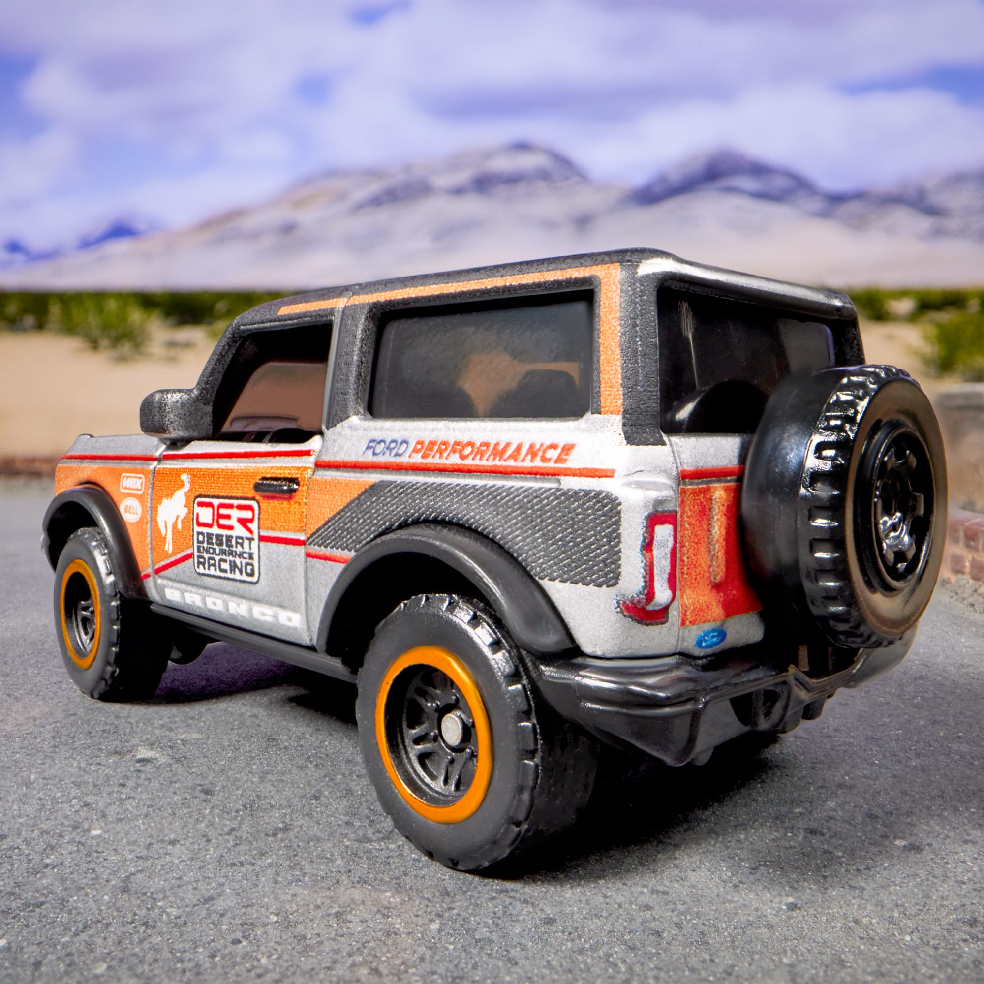 Matchbox 2021 Ford Bronco - Image 17