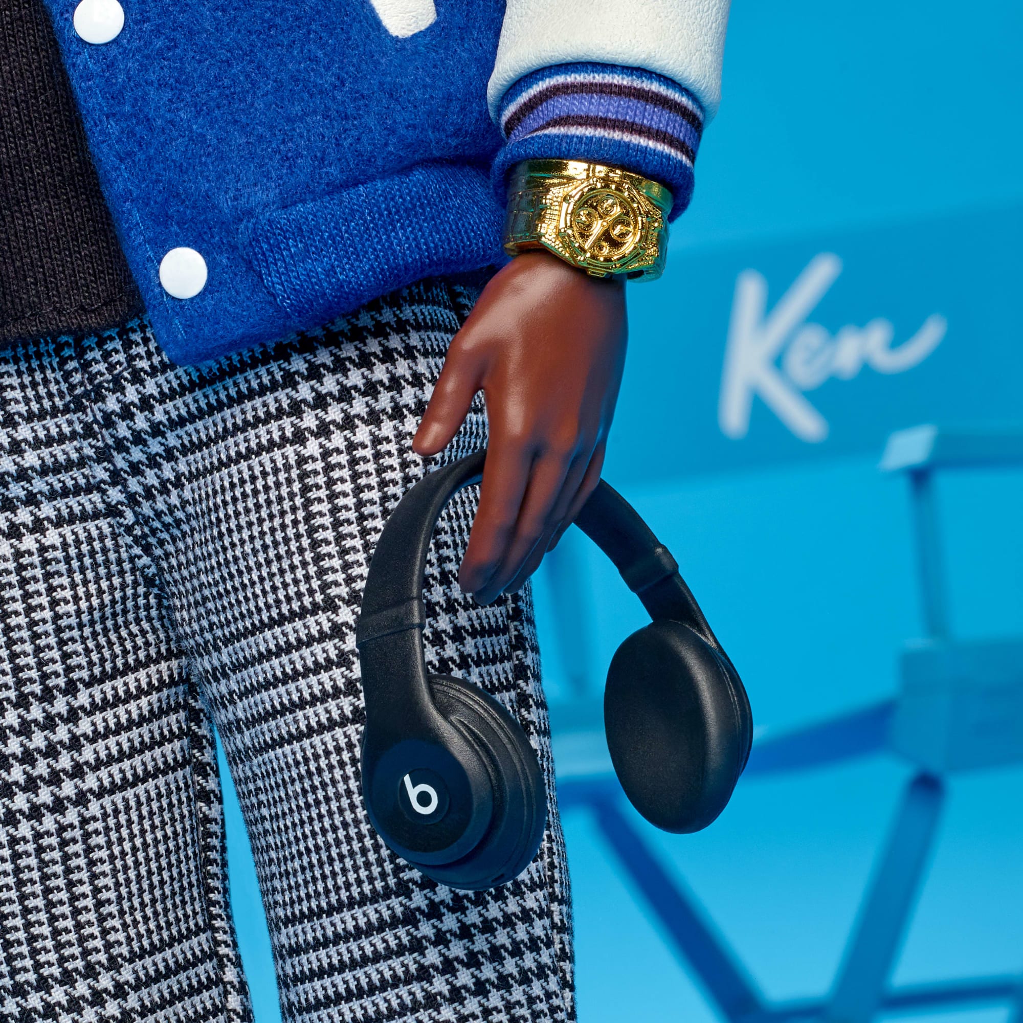 Barbie Poupée Lebron James Kenbassadors Avec Accessoires - Image 5