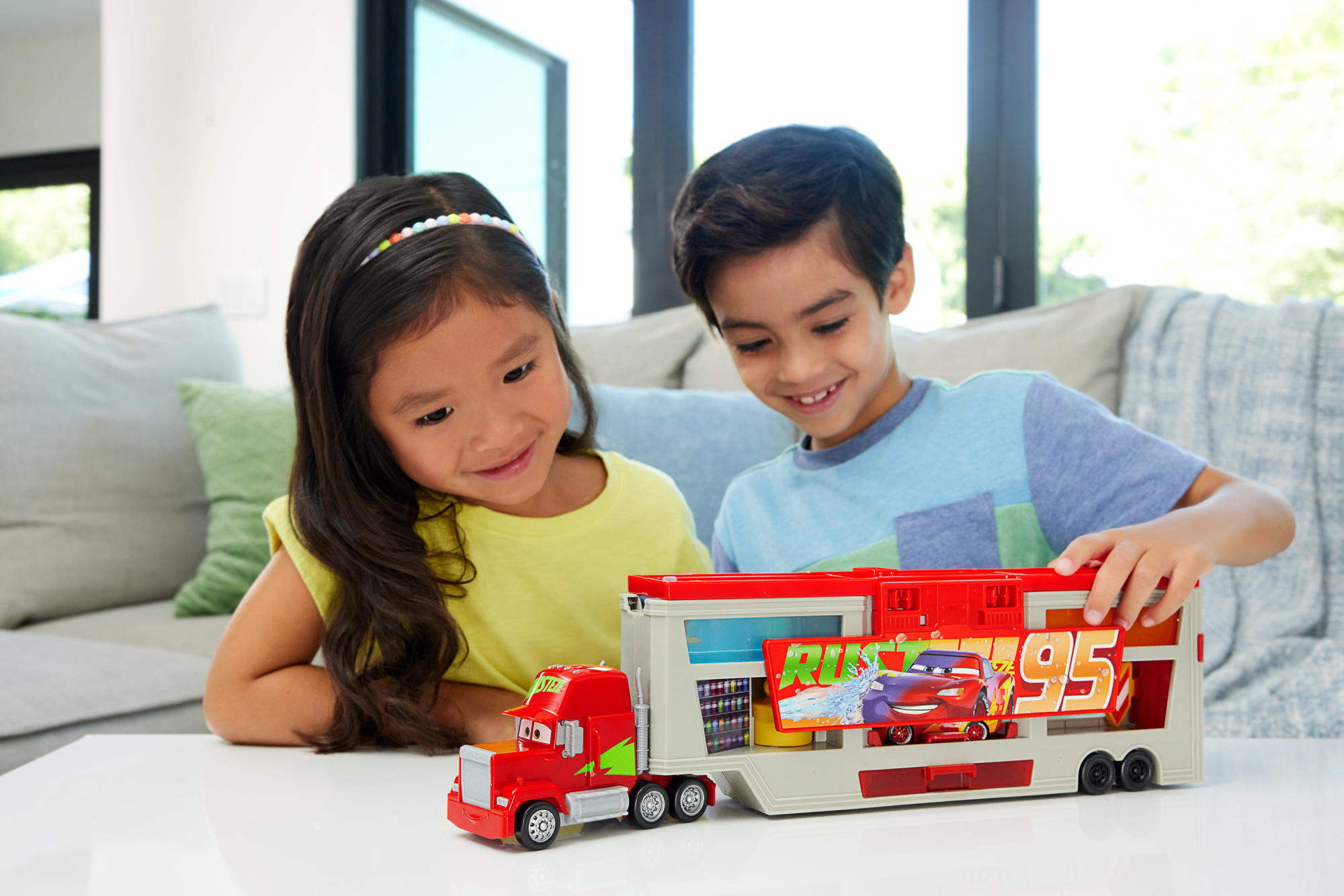 Disneypixar Cars-Coffret Mack Atelier de Peinture Itinérant - Image 2