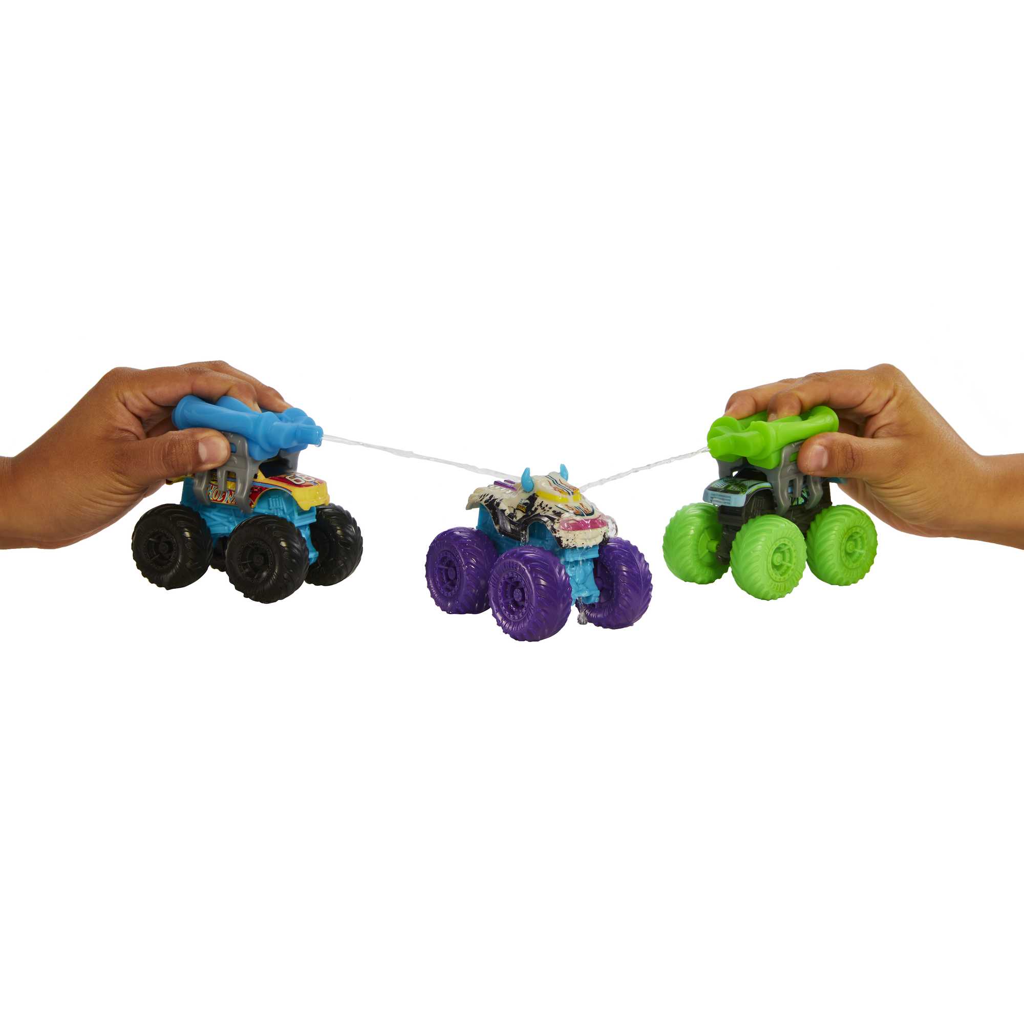 Hot Wheels Monster Trucks Color Reveal Truck. 1:64 Scale Color- Shifting Toy Truck With 2 Cups. Lid & Crushed Car Water Blaster - Image 6