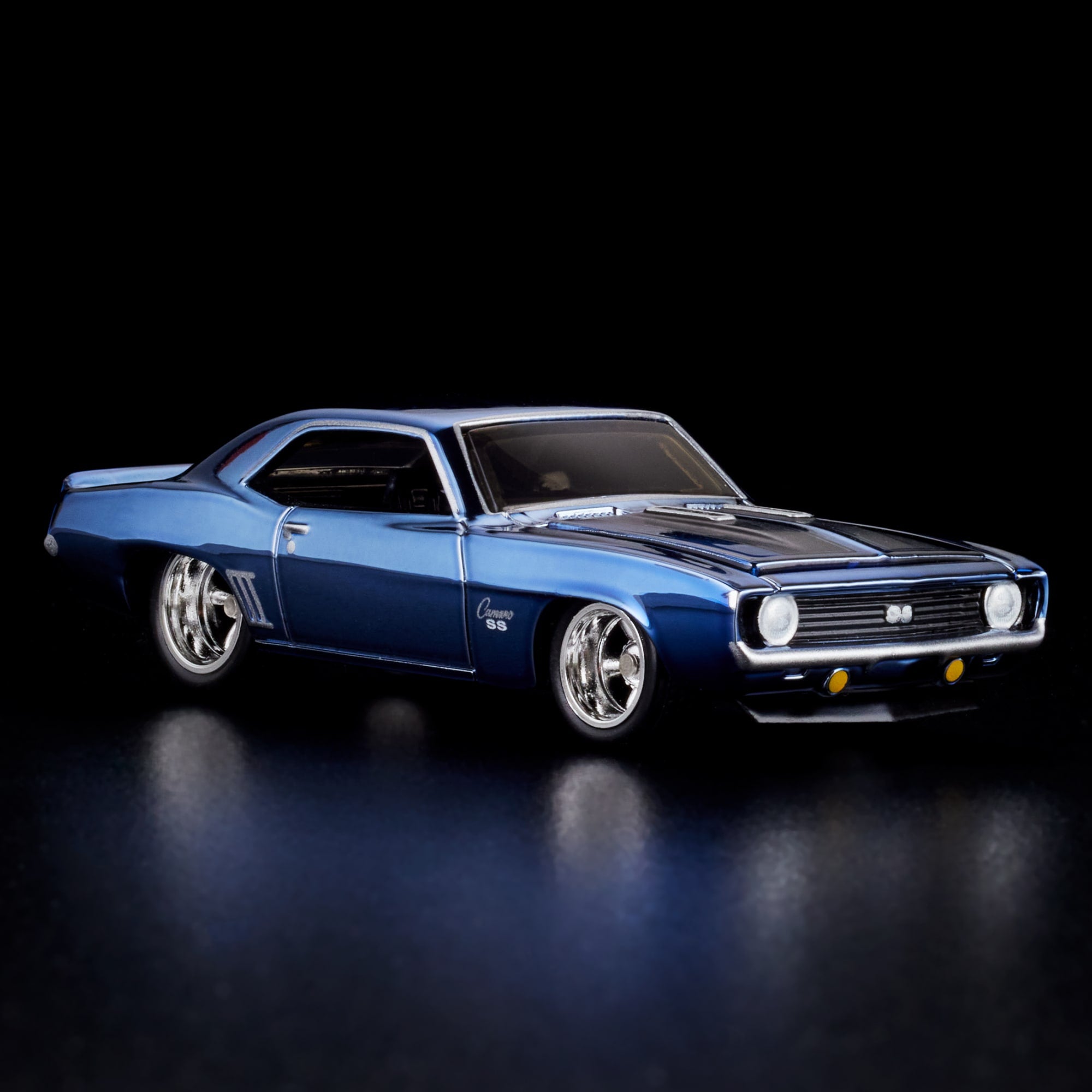 Hot Wheels RLC Exclusive 1969 Chevy Camaro SS - Image 3