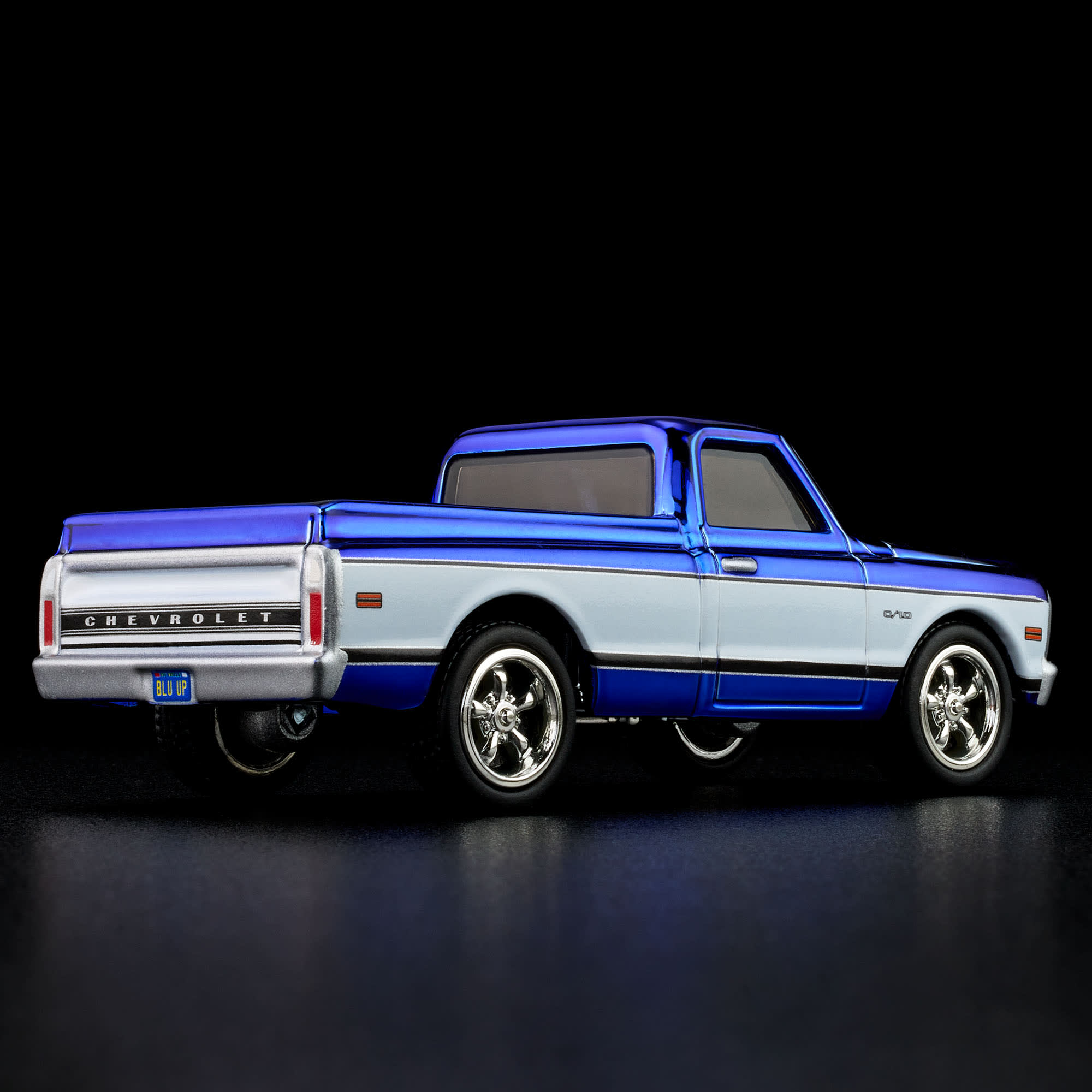 Hot Wheels RLC Exclusive 1969 Chevy C-10 - Image 8