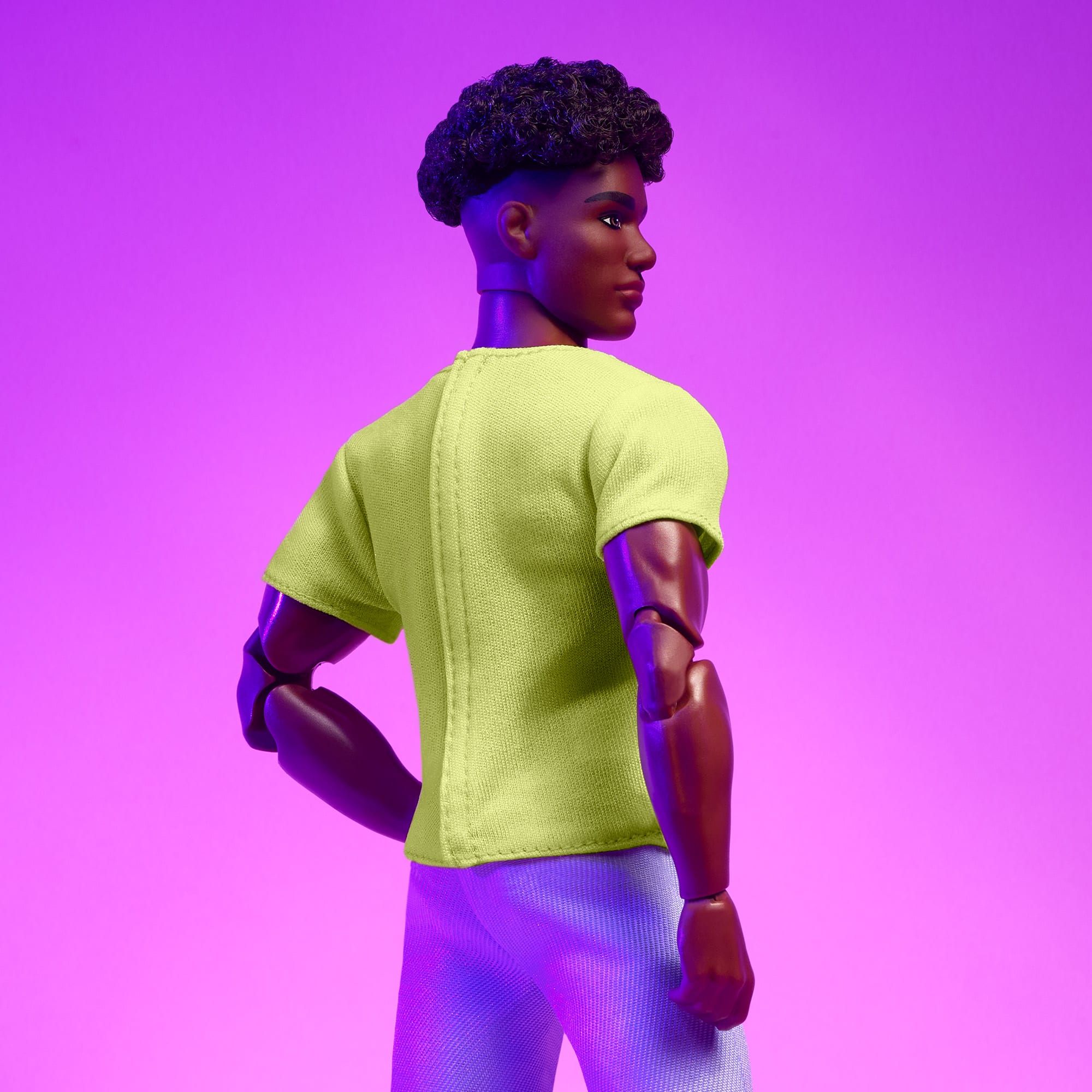 Barbie Looks Doll #25 (Buff Body Ken. Short Black Hair) - Image 5