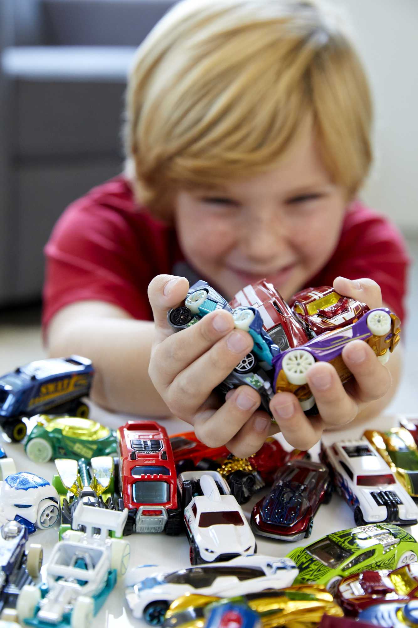 Hot Wheels 1:64 Scale Toy Cars & Trucks. 50-Pack - Image 2