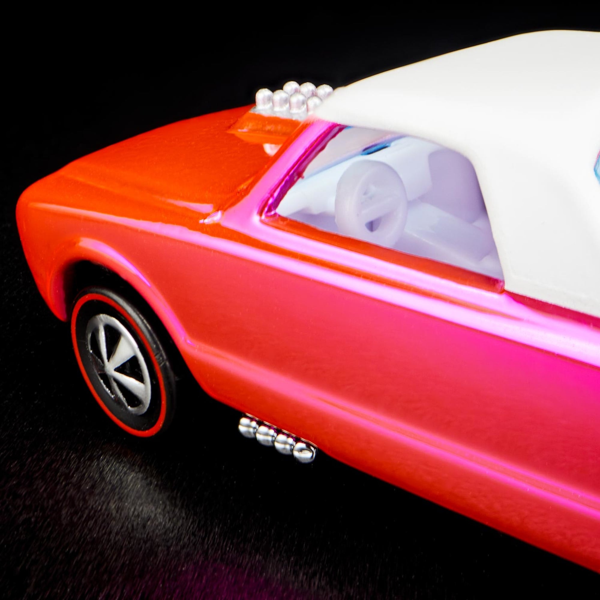 Hot Wheels RLC EXCLUSIVE 2022 PINK EDITIONS CUSTOM FLEETSIDE™ - Image 11
