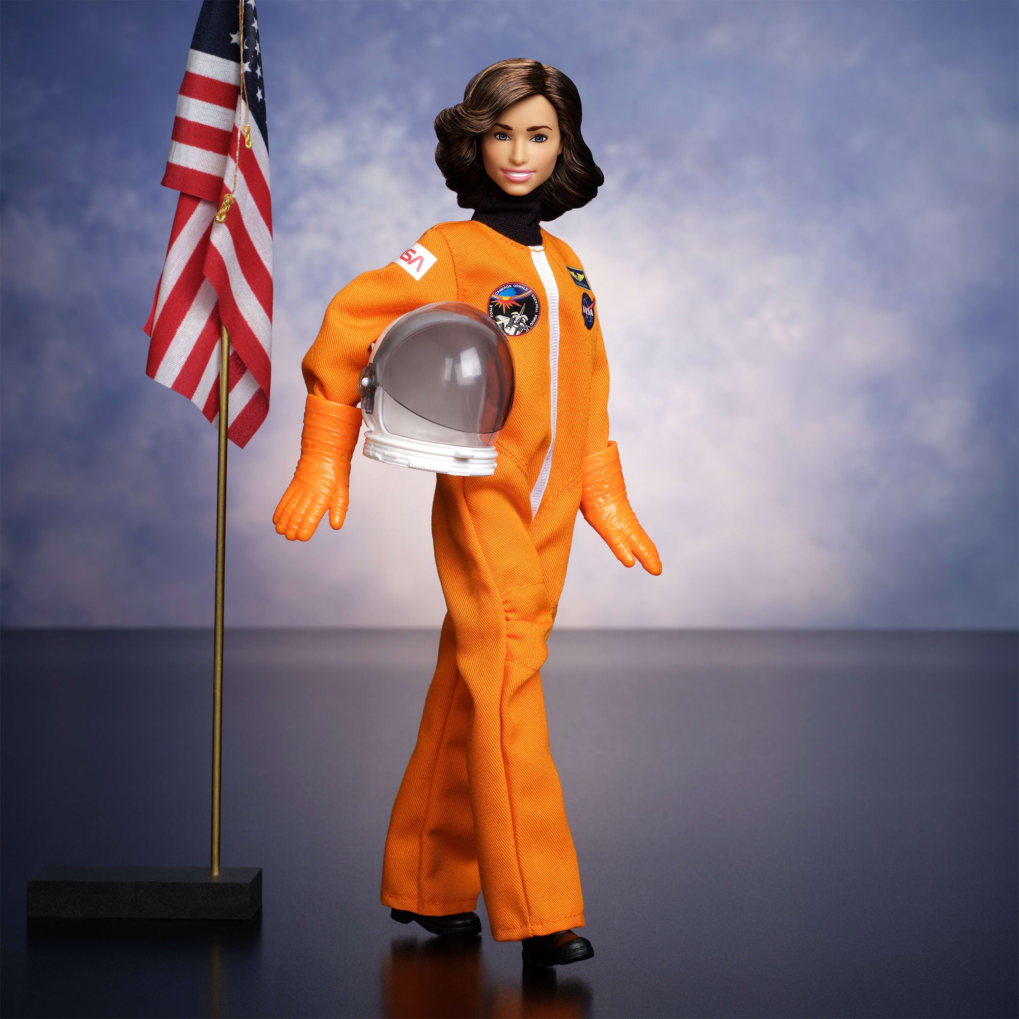 Barbie Inspiring Women Ellen Ochoa Doll - Image 8