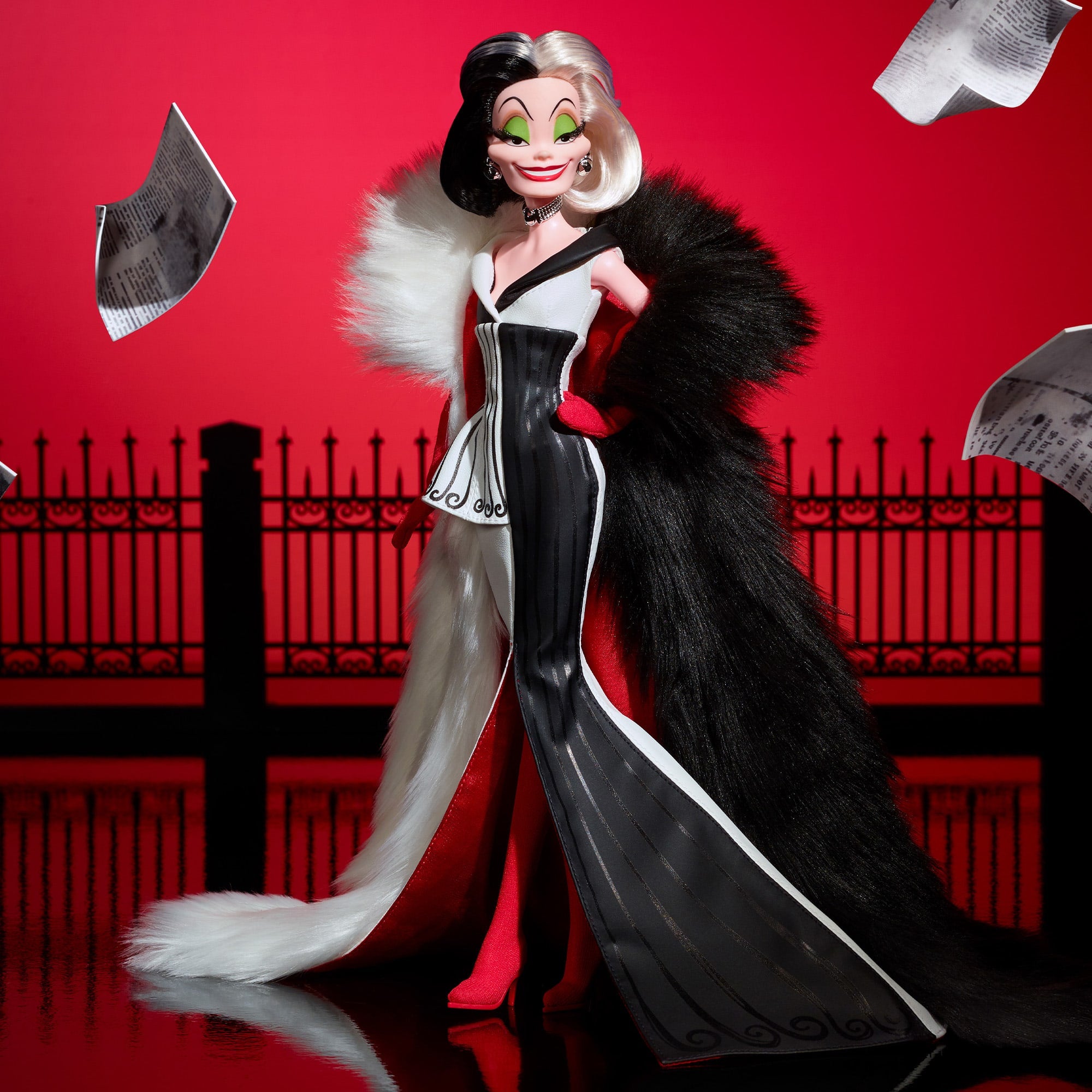 Disney Darkness Descends Cruella De Vil Doll - Image 3