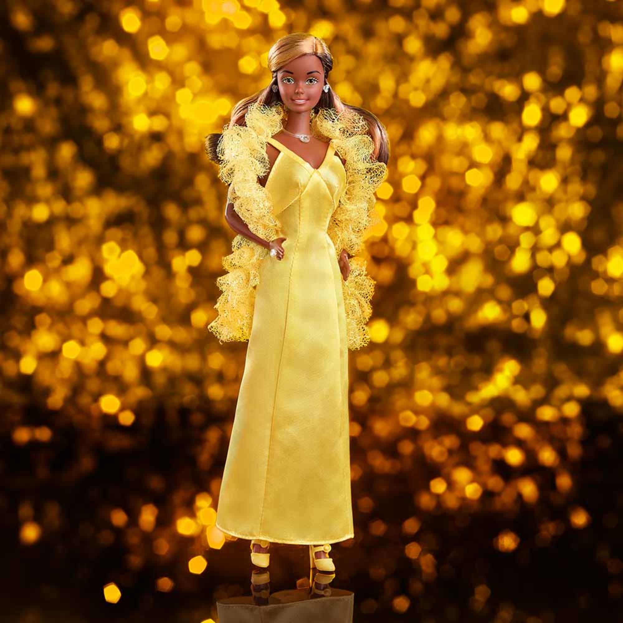 1977 Superstar Christie Barbie Doll - Image 2