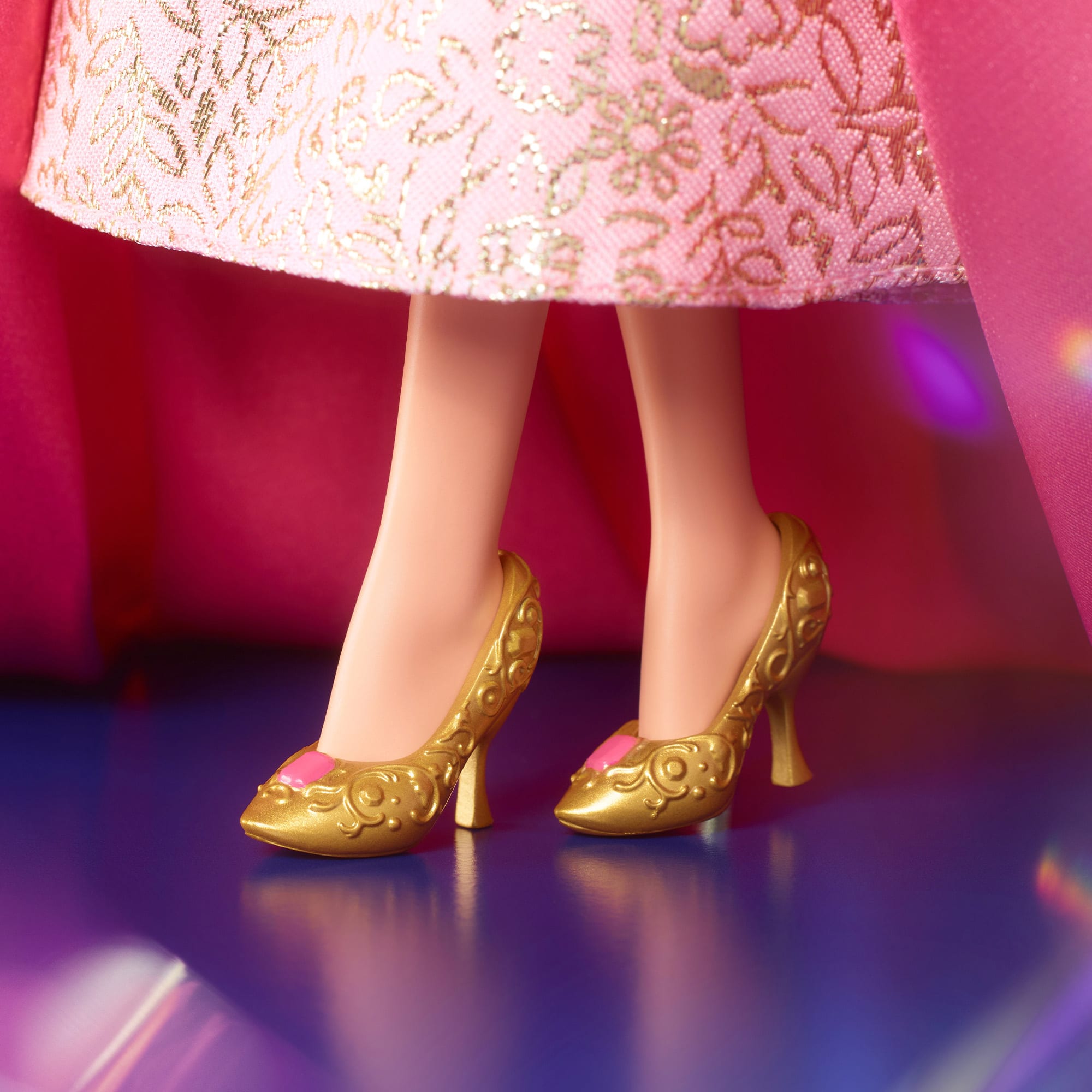 Disney Collector Radiance Collection Aurora Doll - Image 6